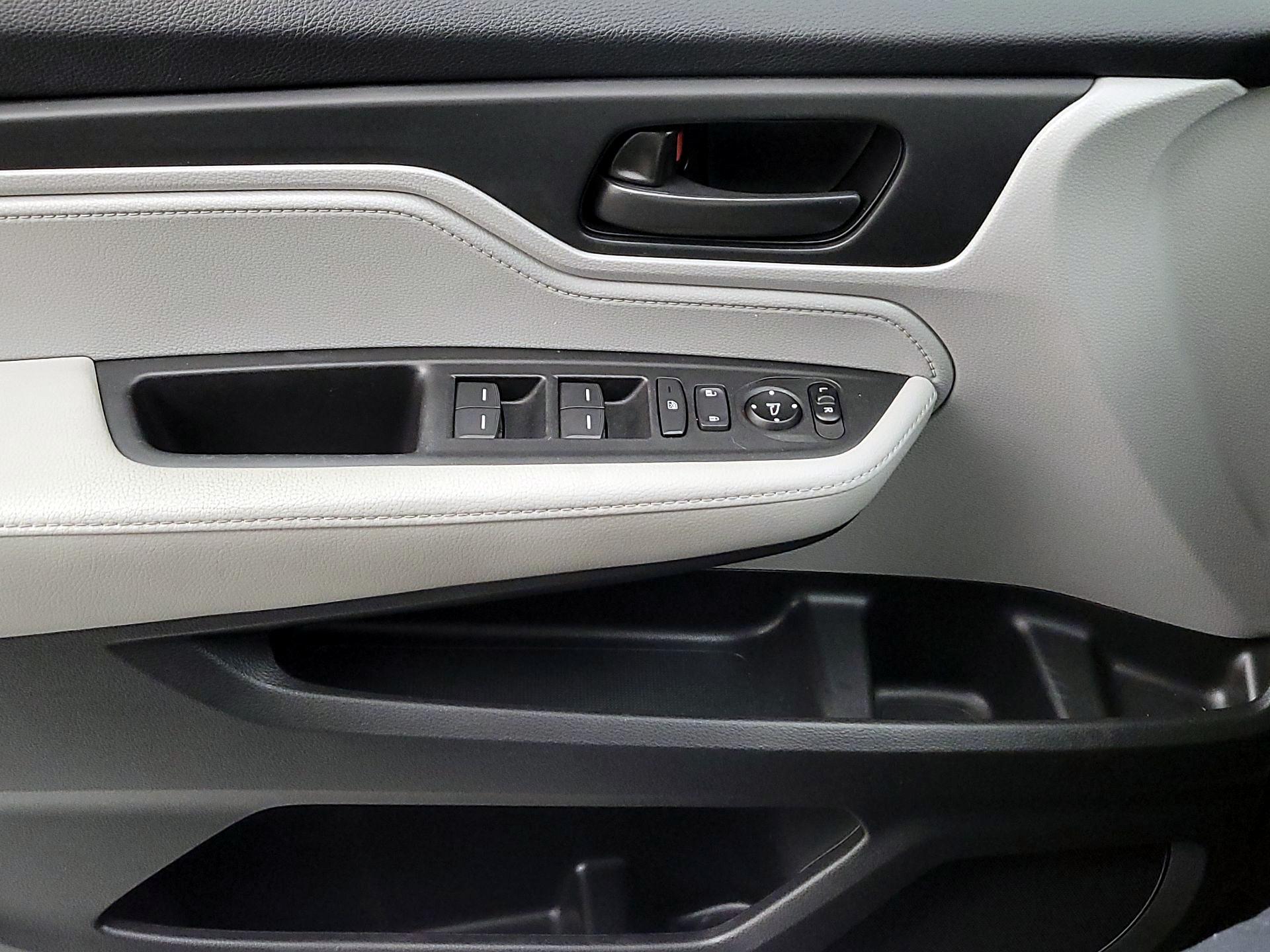 Thumbnail: 2020 Honda Odyssey - 12