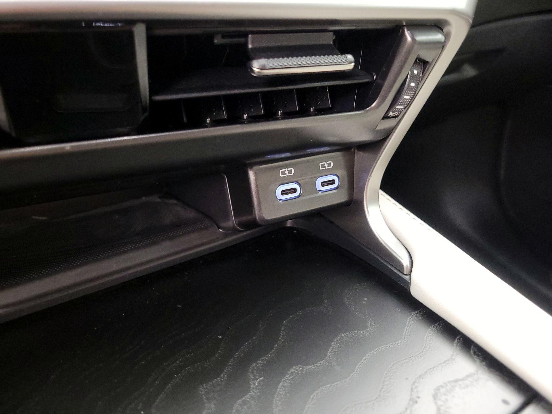 Thumbnail: 2024 Lexus RX - 18