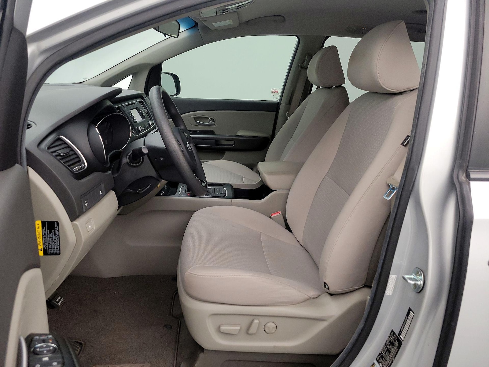 2016 Kia Sedona LX - Photo 12