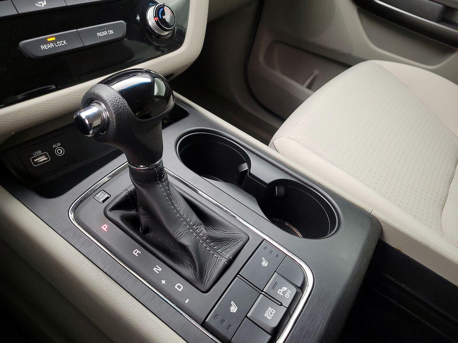 2016 Kia Sedona LX - Photo 18
