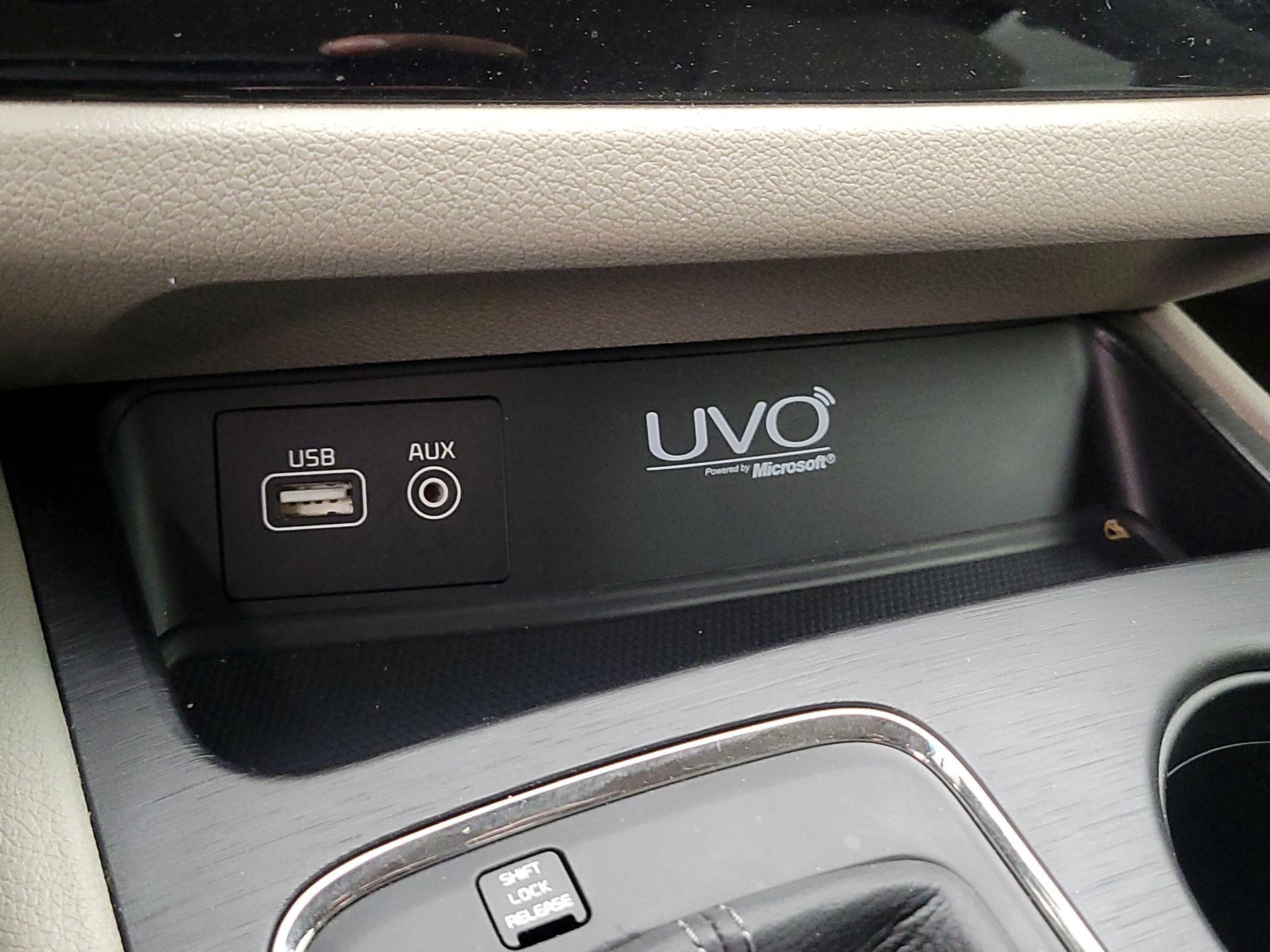 Thumbnail: 2016 Kia Sedona - 18