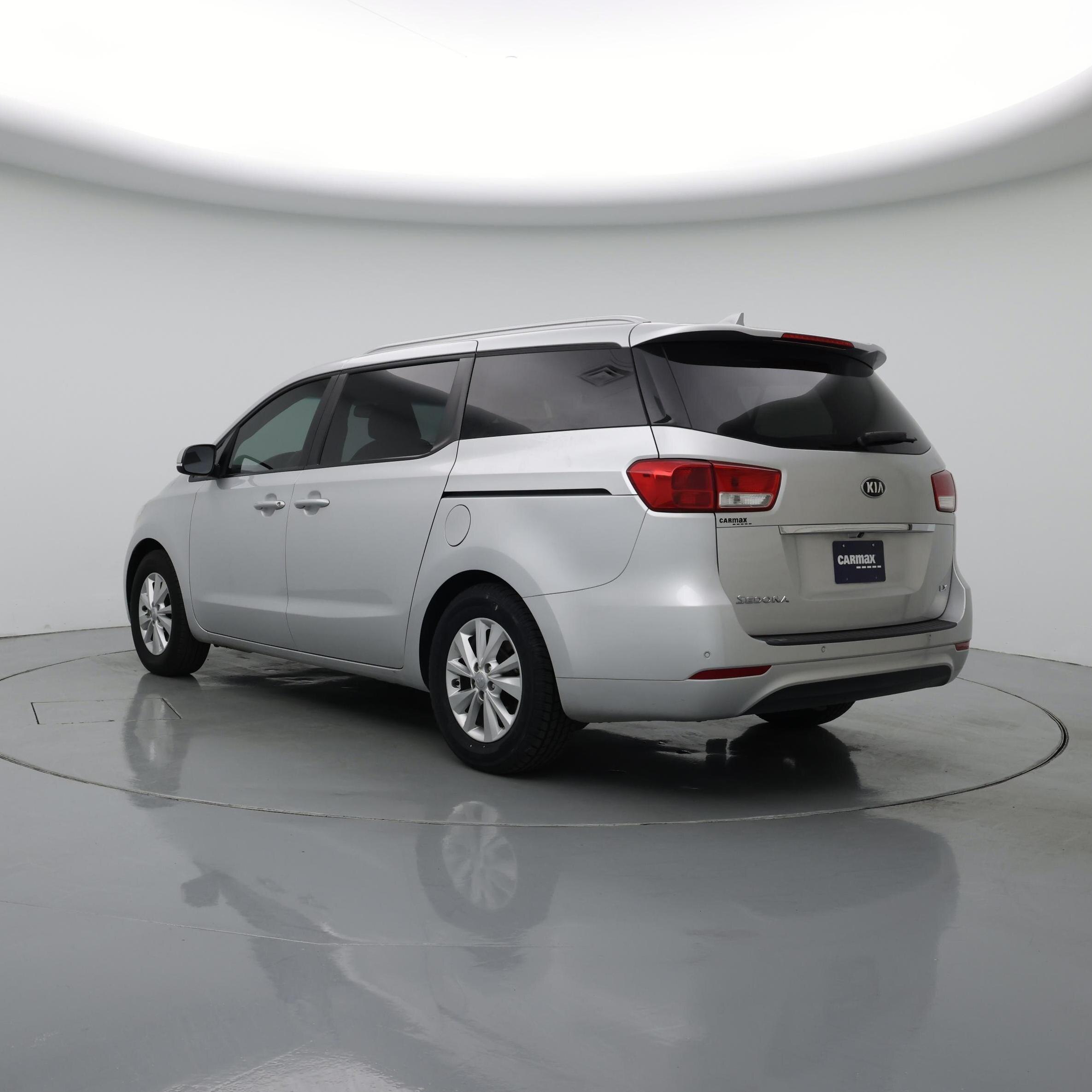 Thumbnail: 2016 Kia Sedona - 2