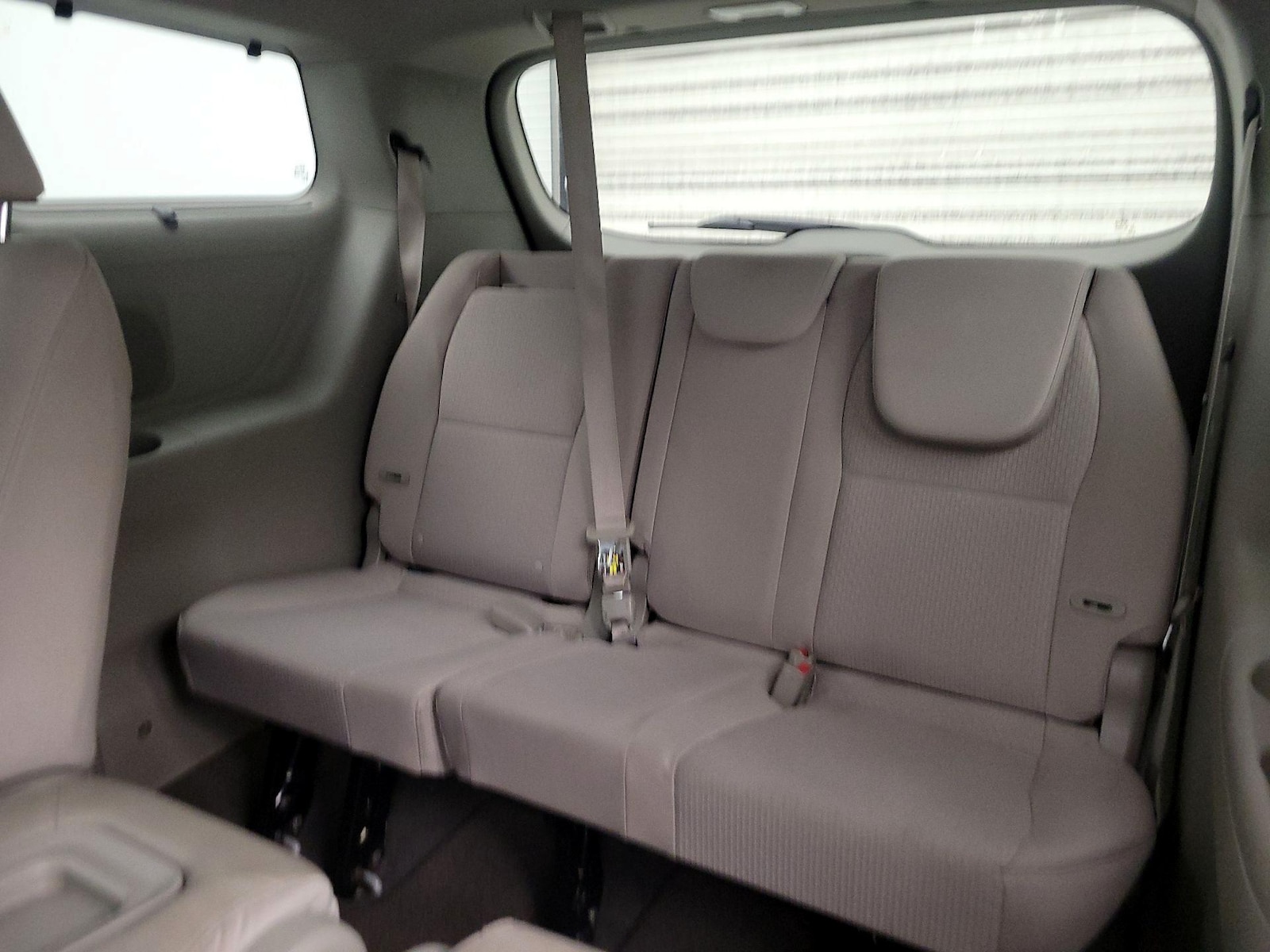 2016 Kia Sedona LX - Photo 21