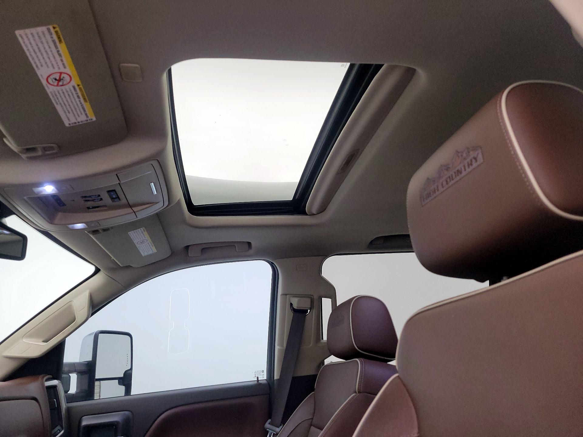 Thumbnail: 2017 Chevrolet Silverado 2500 - 19