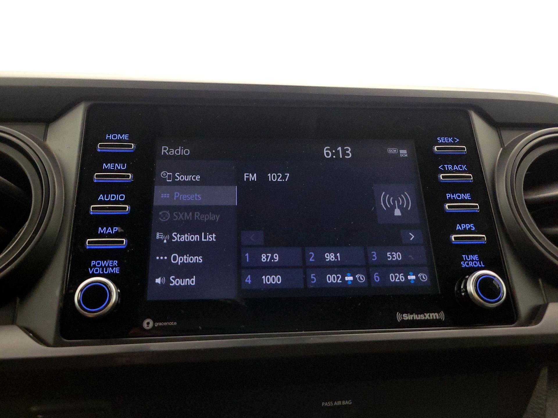 Thumbnail: 2022 Toyota Tacoma - 15