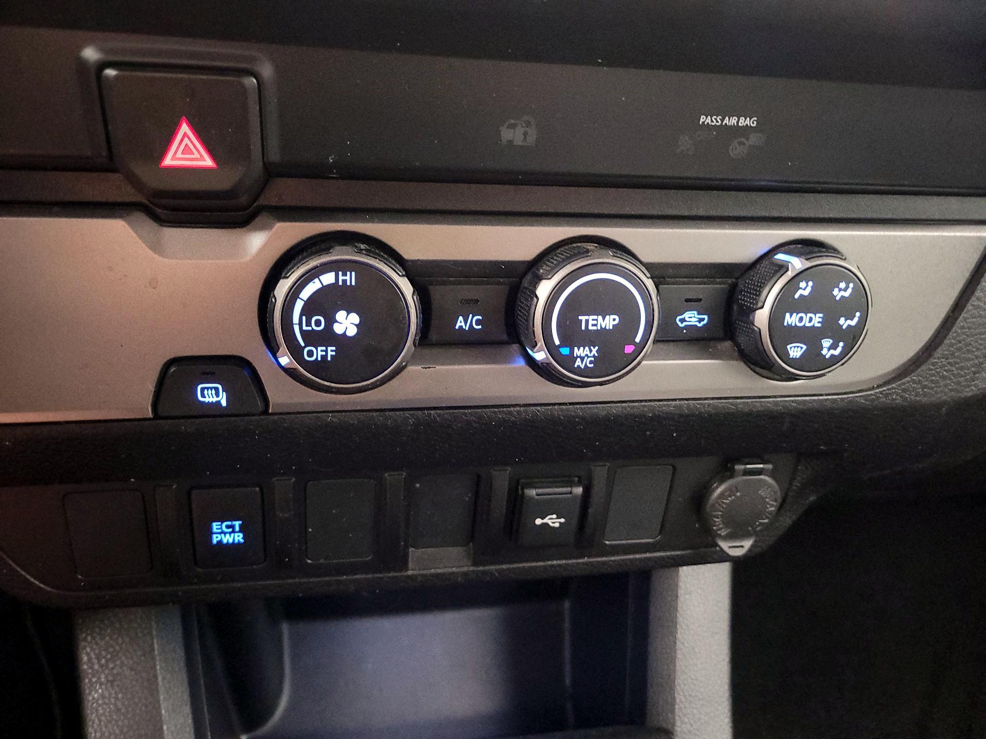 Thumbnail: 2022 Toyota Tacoma - 16