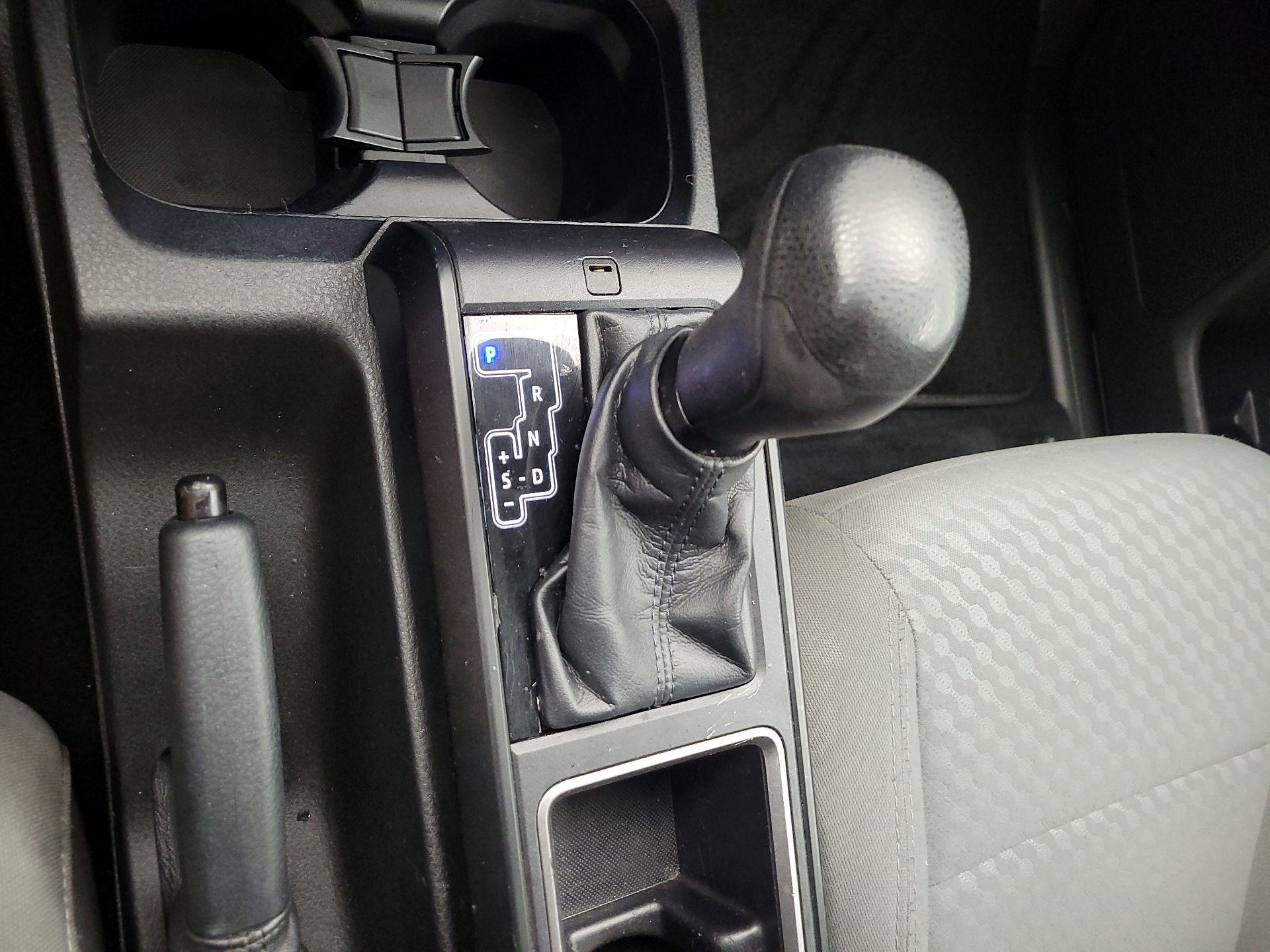 Thumbnail: 2022 Toyota Tacoma - 17