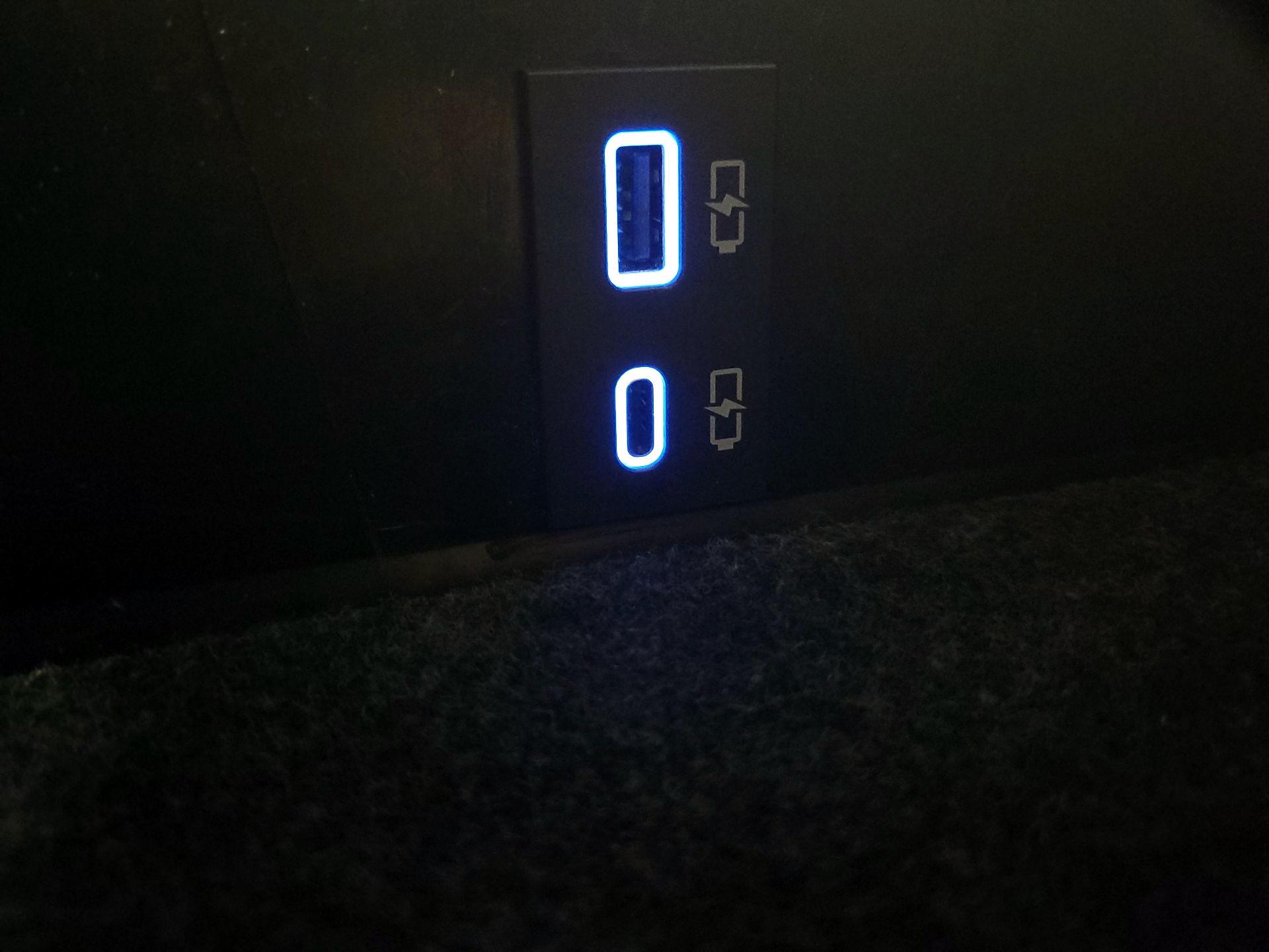 Thumbnail: 2022 Toyota Tacoma - 18