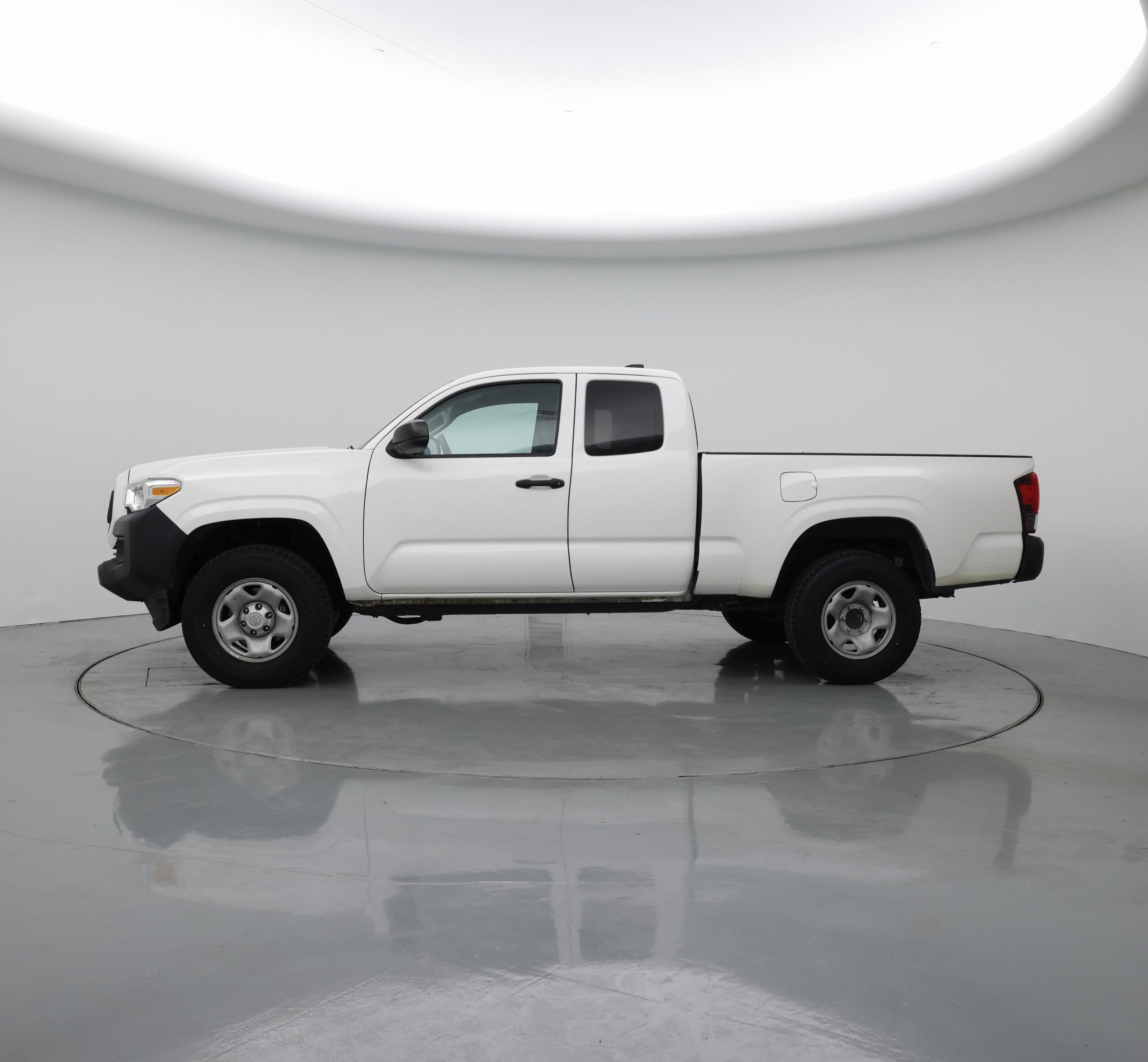 Thumbnail: 2022 Toyota Tacoma - 3