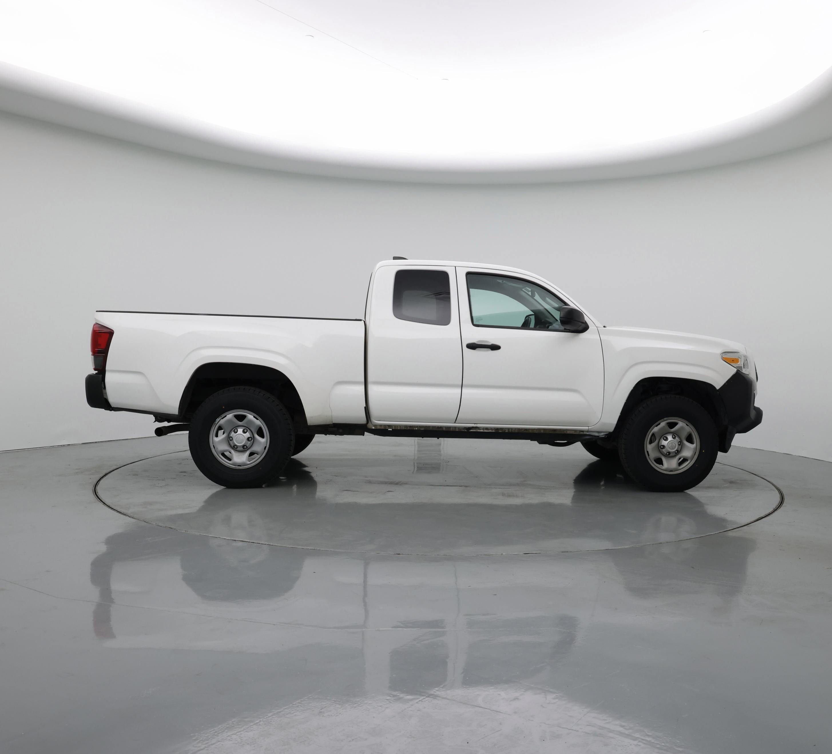 Thumbnail: 2022 Toyota Tacoma - 7