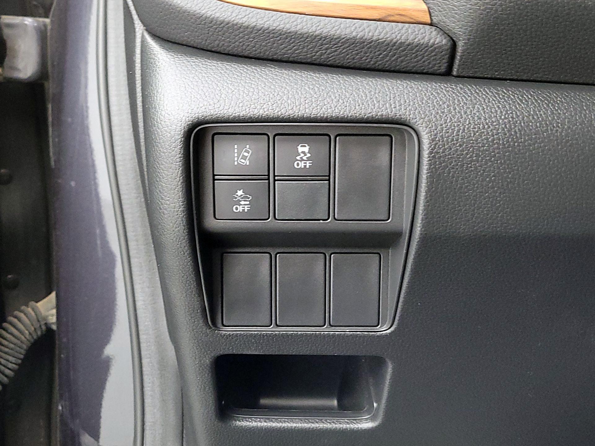 Thumbnail: 2017 Honda CR-V - 13