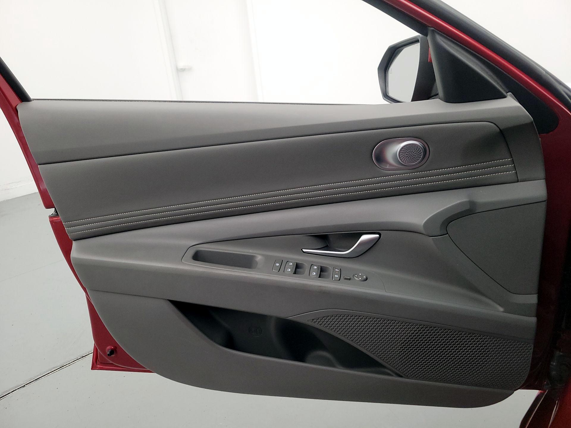 Thumbnail: 2025 Hyundai Elantra - 12