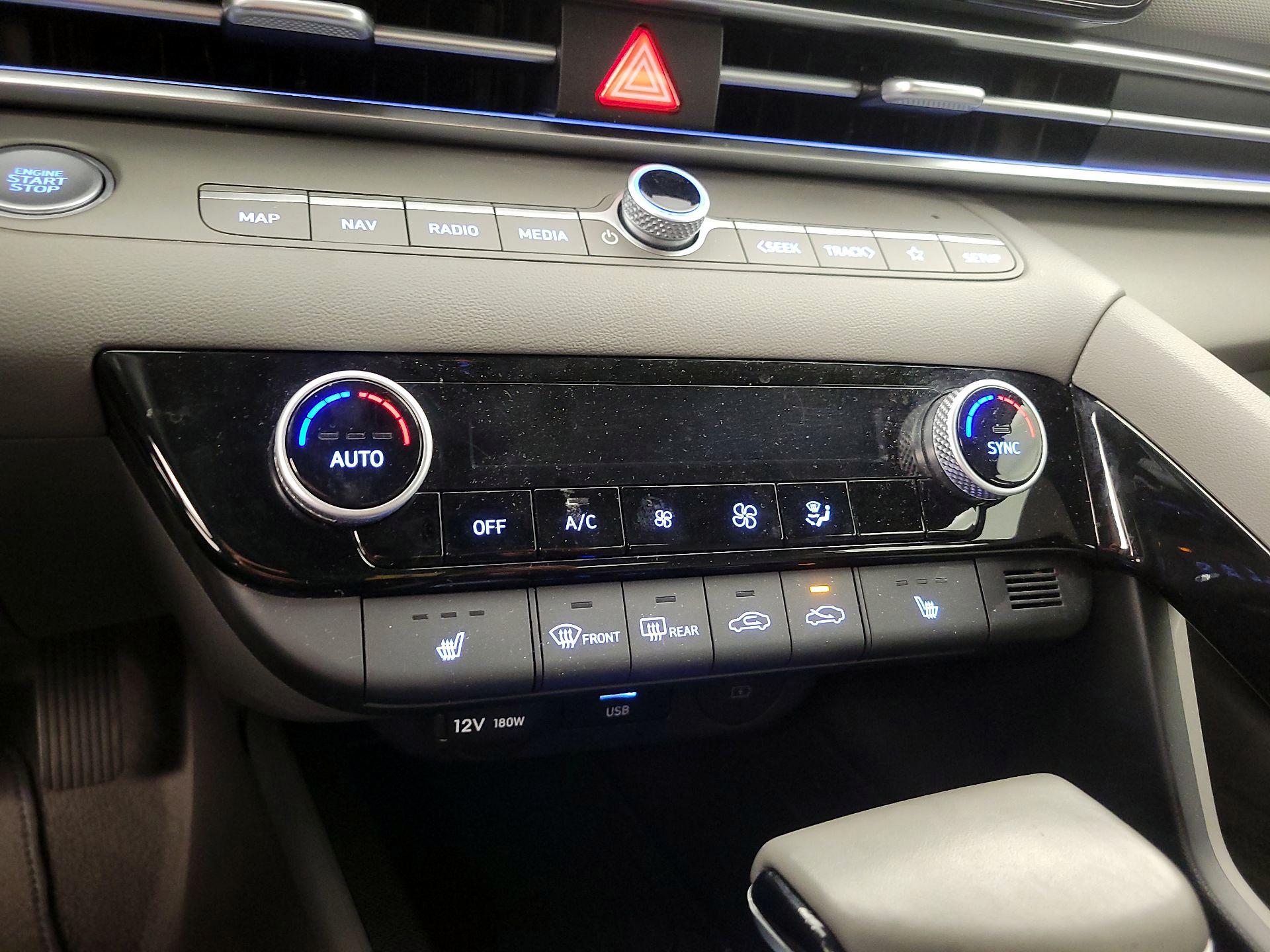 Thumbnail: 2025 Hyundai Elantra - 17