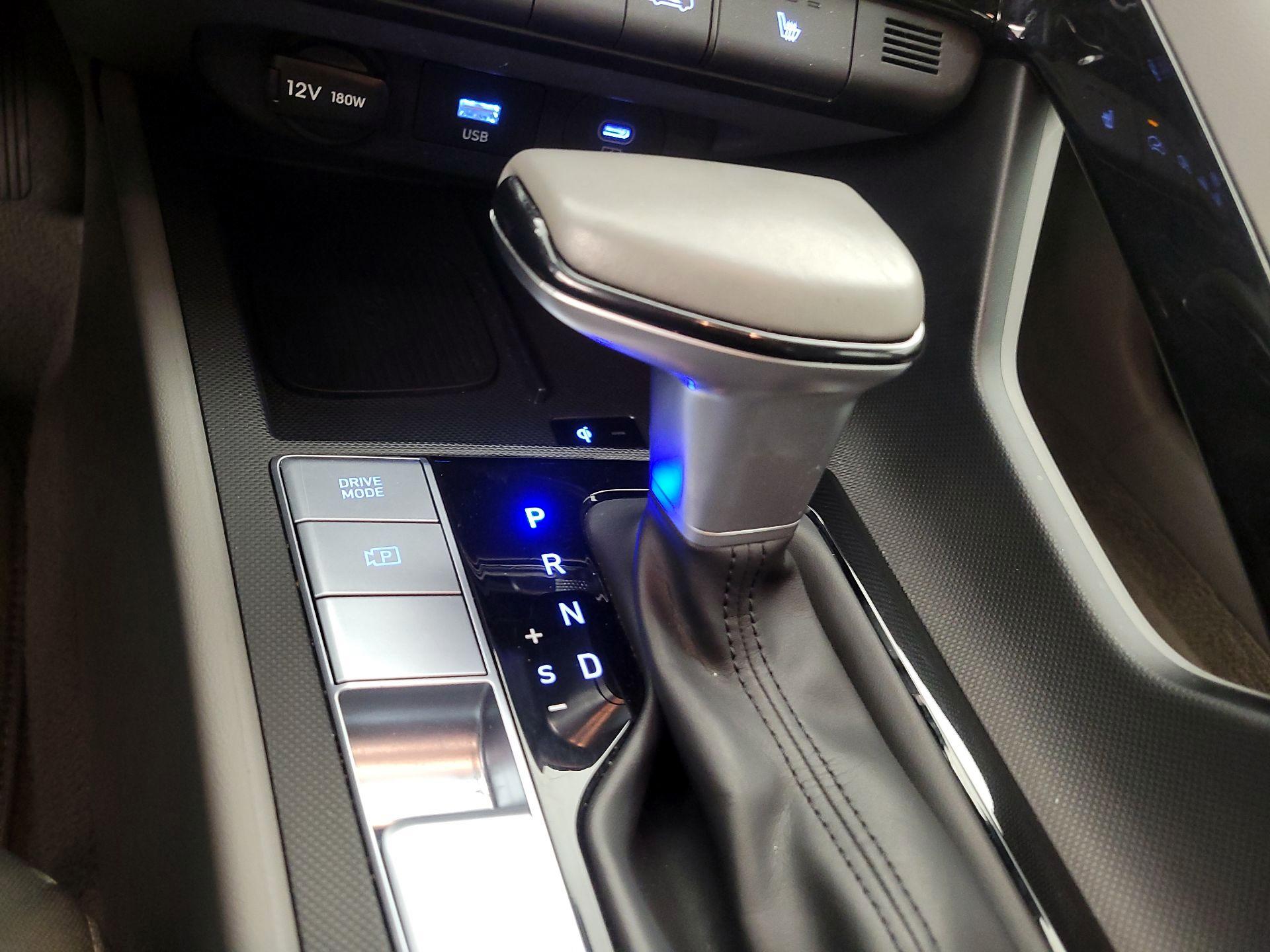 Thumbnail: 2025 Hyundai Elantra - 18