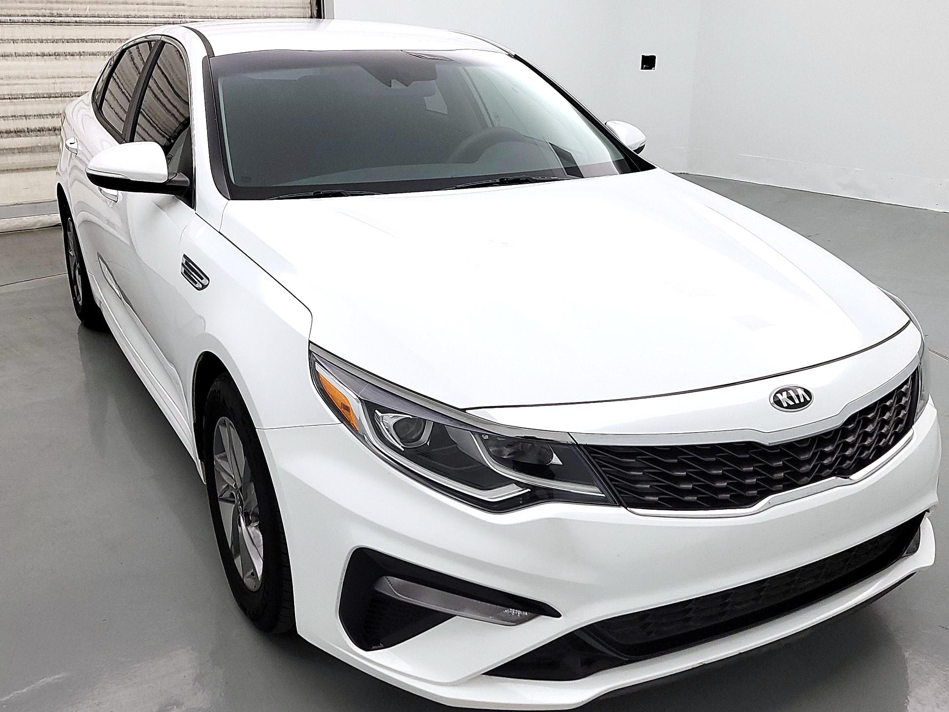 Thumbnail: 2019 Kia Optima - 1