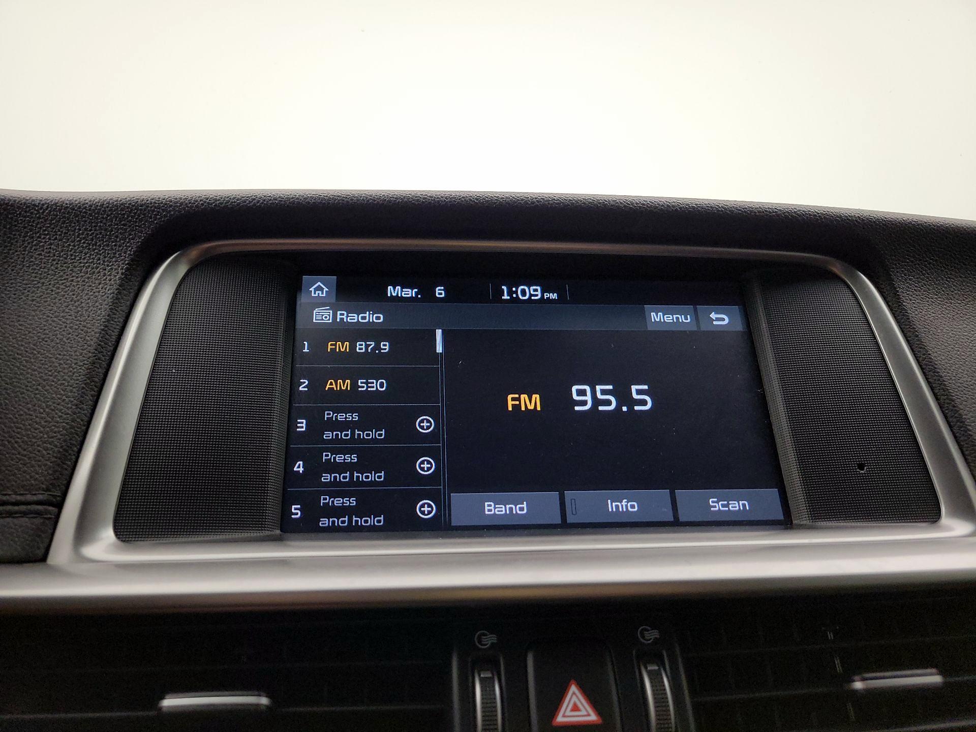 Thumbnail: 2019 Kia Optima - 13