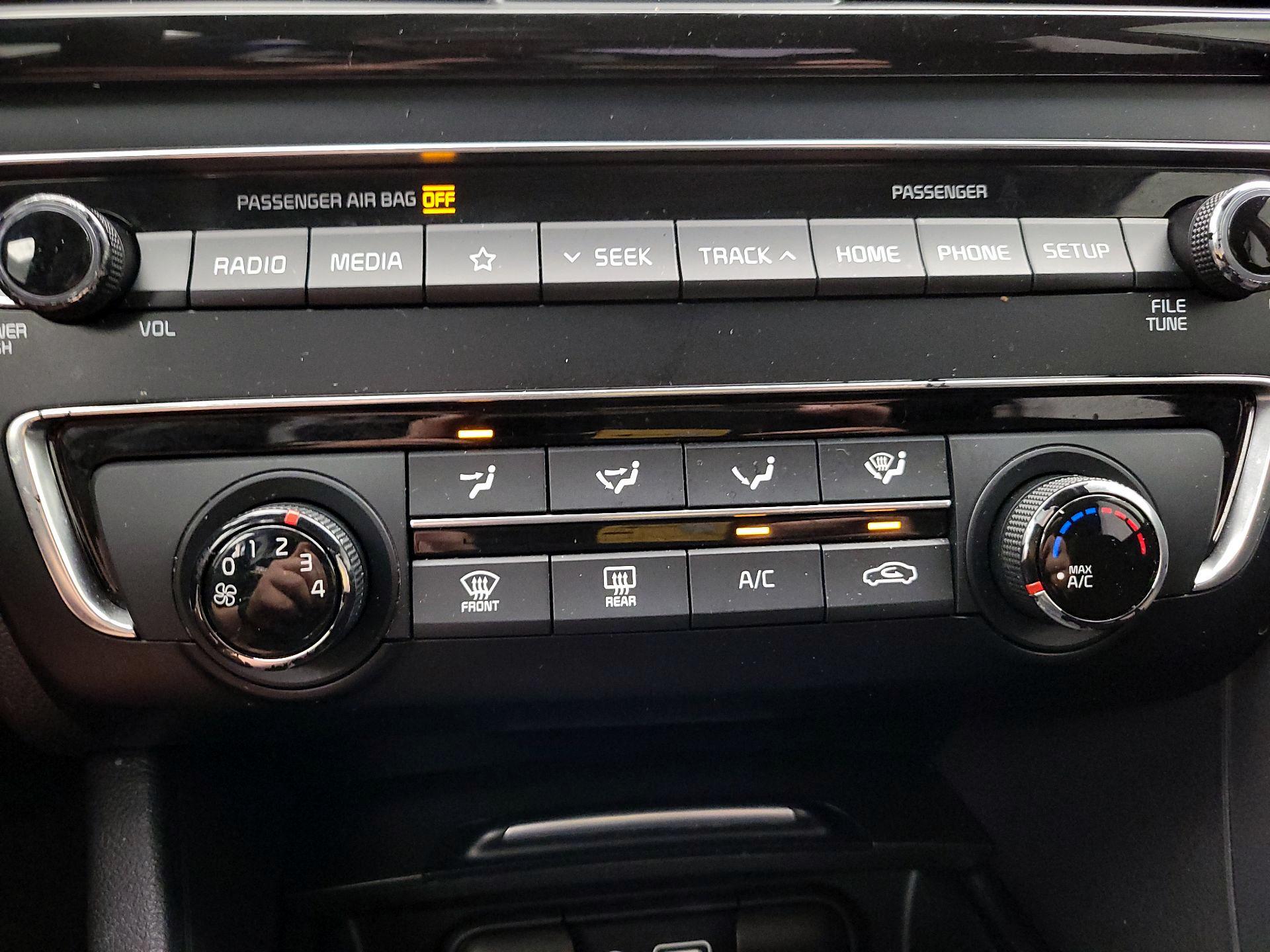 Thumbnail: 2019 Kia Optima - 14