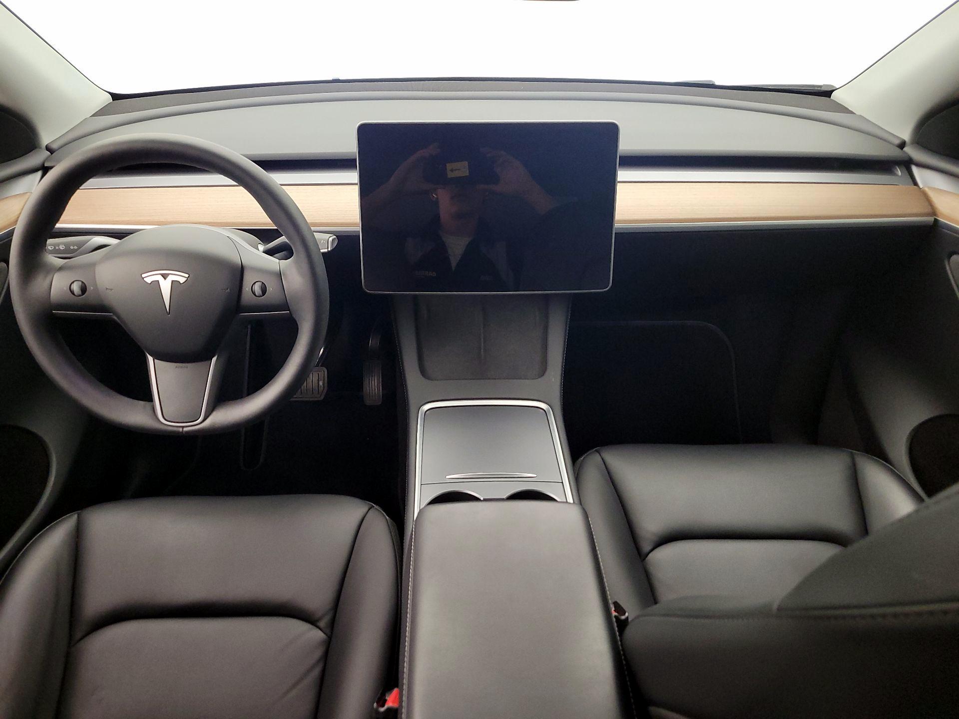 Thumbnail: 2024 Tesla Model Y - 9