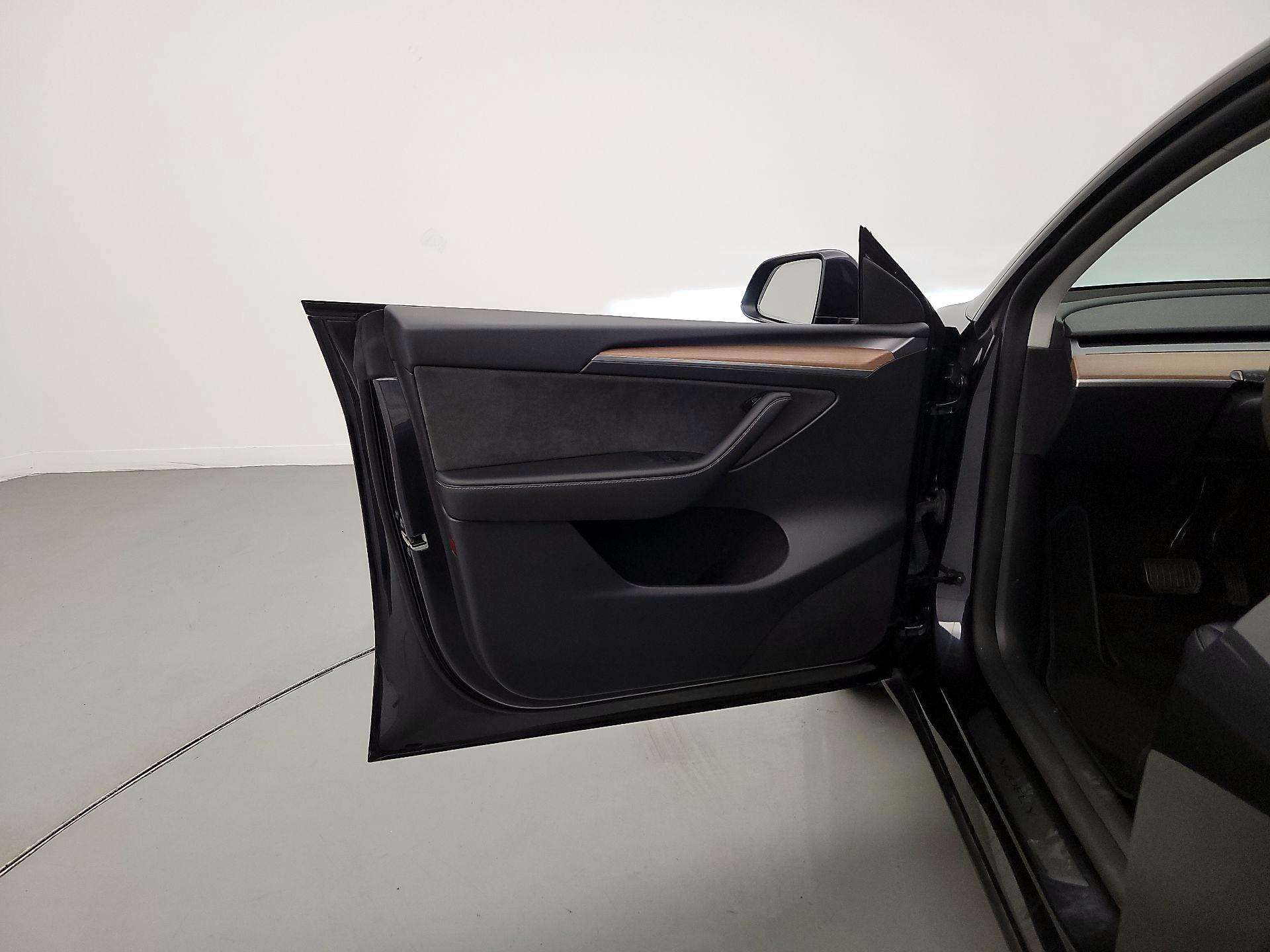 Thumbnail: 2024 Tesla Model Y - 12