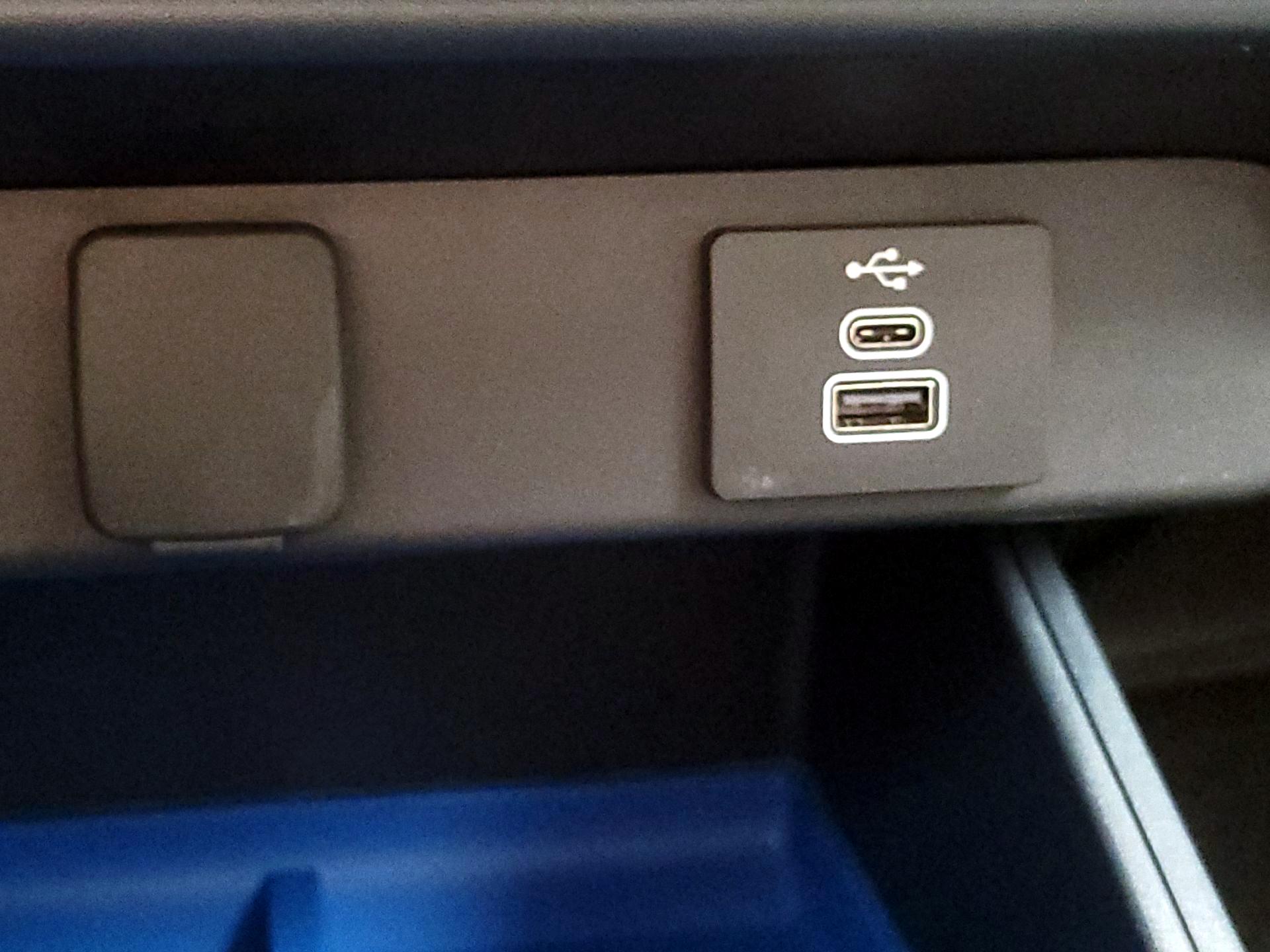 Thumbnail: 2025 Ford Maverick - 18