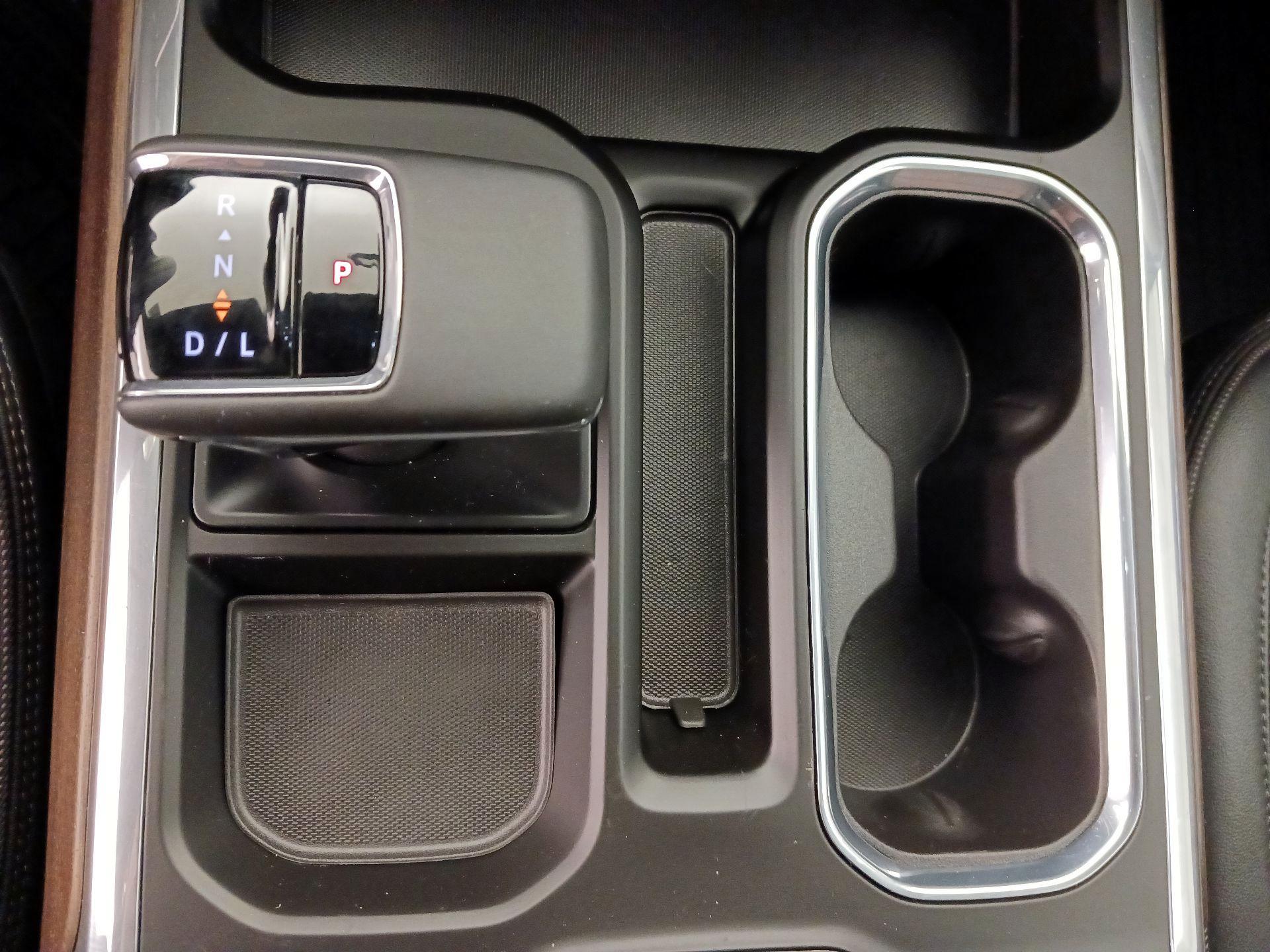 Thumbnail: 2025 Chevrolet Silverado 1500 - 18