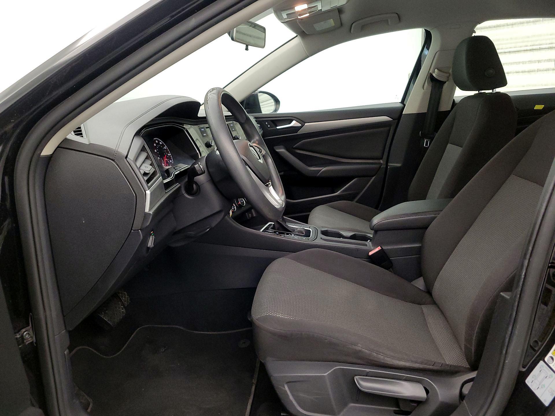 Thumbnail: 2019 Volkswagen Jetta - 11