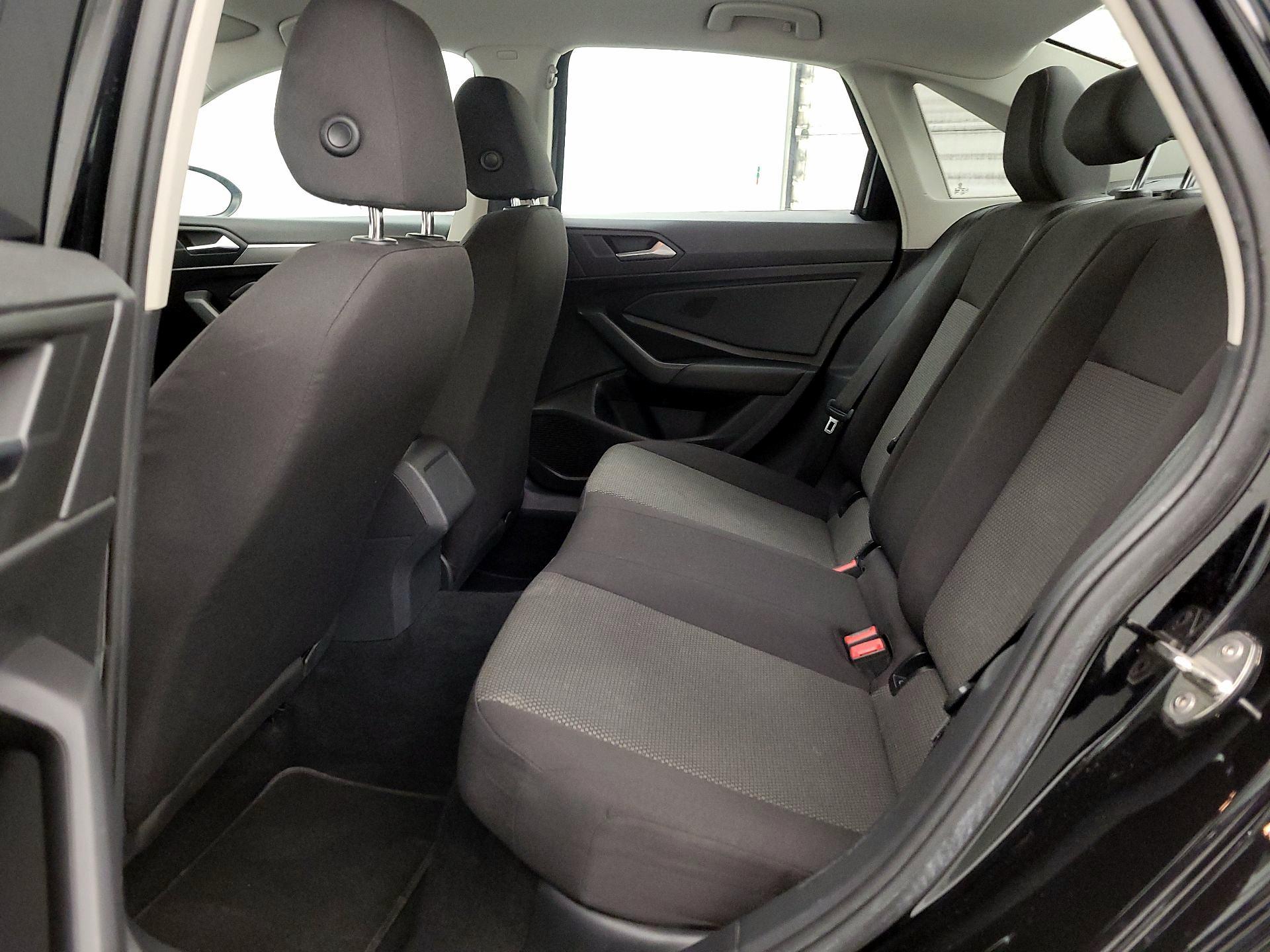 Thumbnail: 2019 Volkswagen Jetta - 19