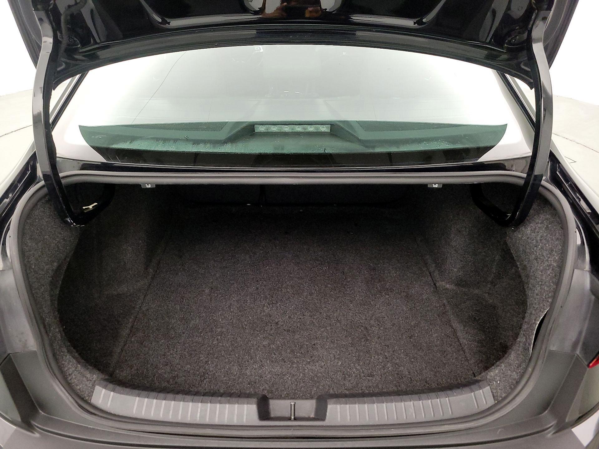 Thumbnail: 2019 Volkswagen Jetta - 20