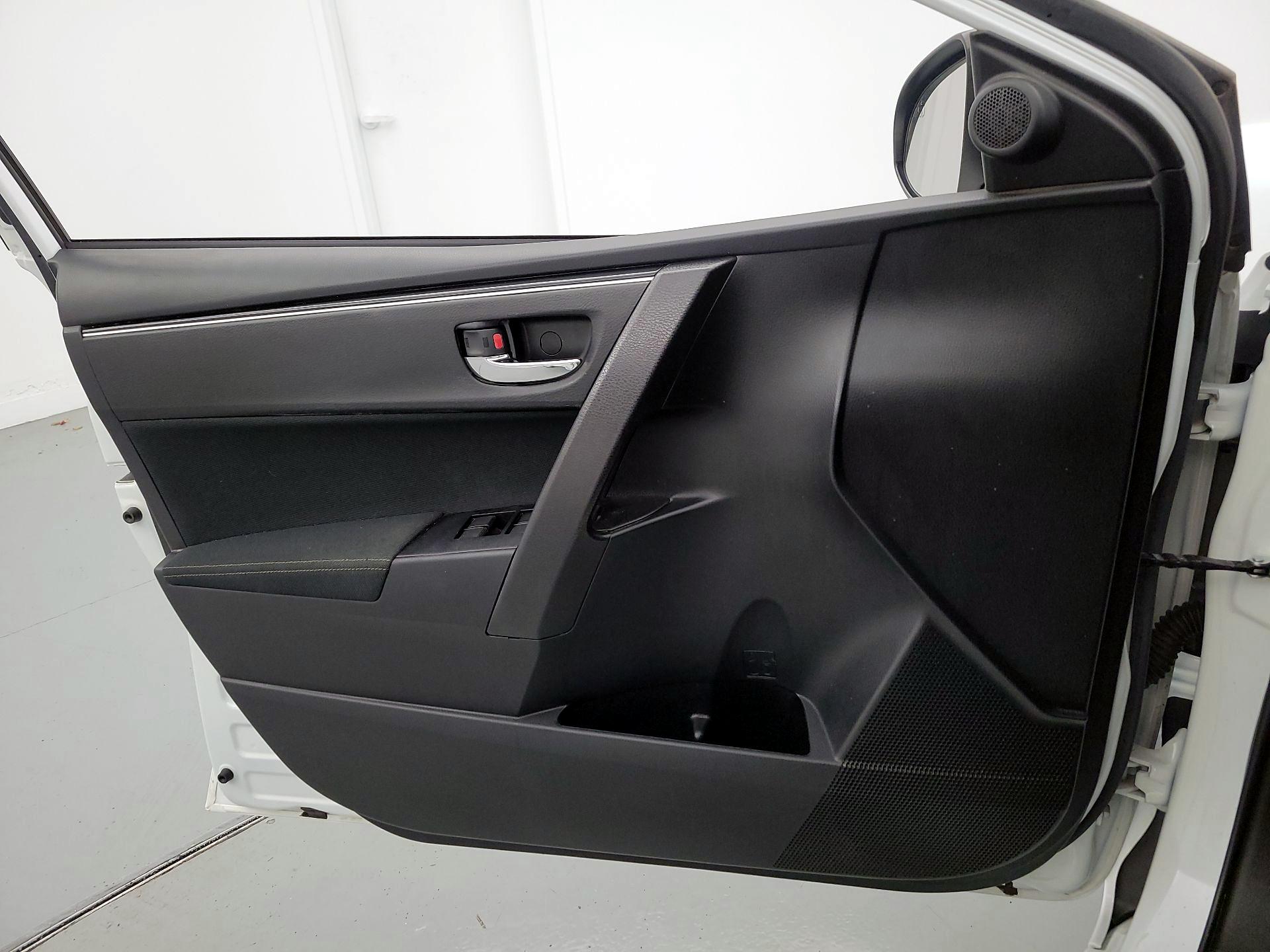 Thumbnail: 2019 Toyota Corolla - 12