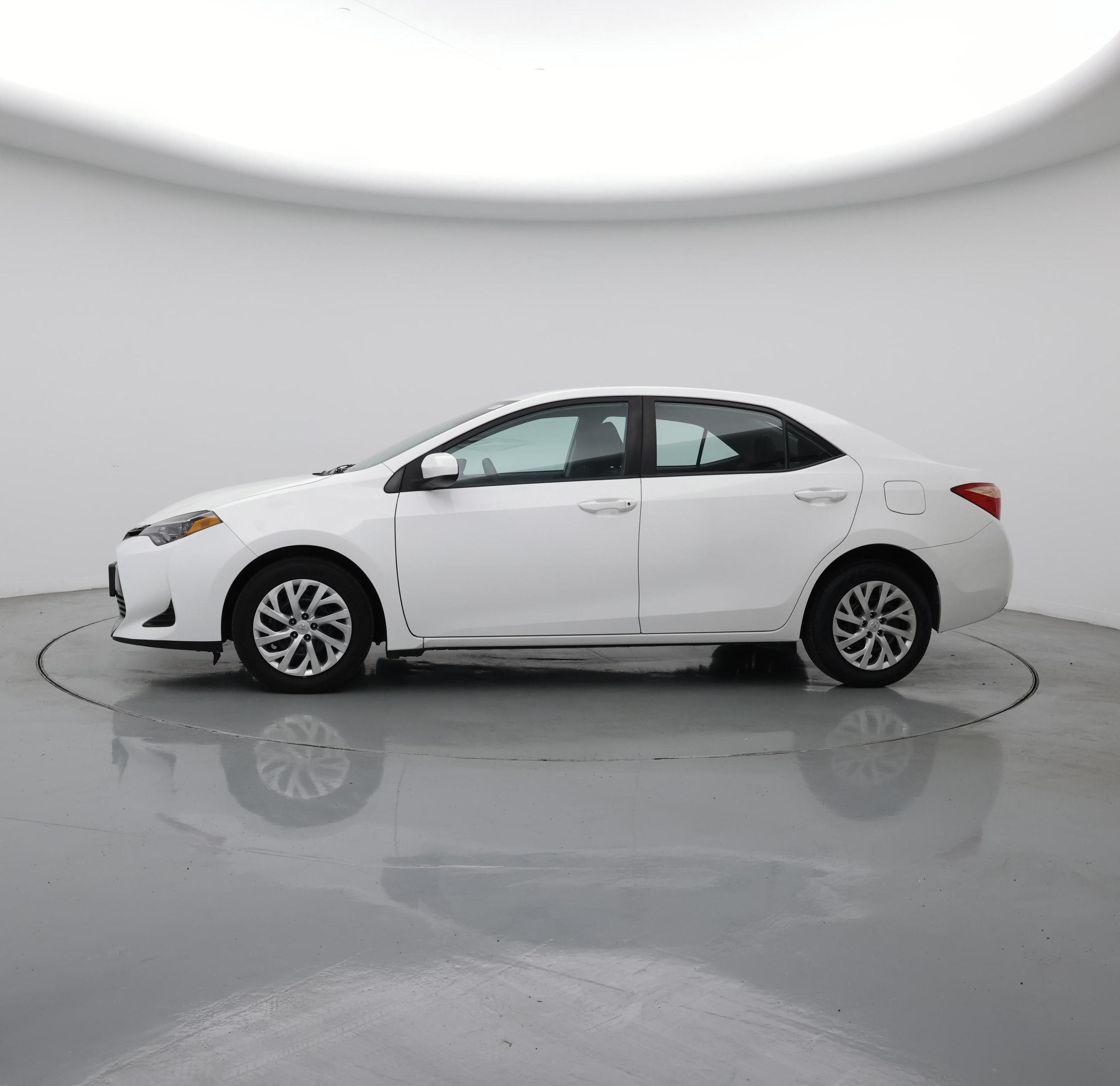 Thumbnail: 2019 Toyota Corolla - 3