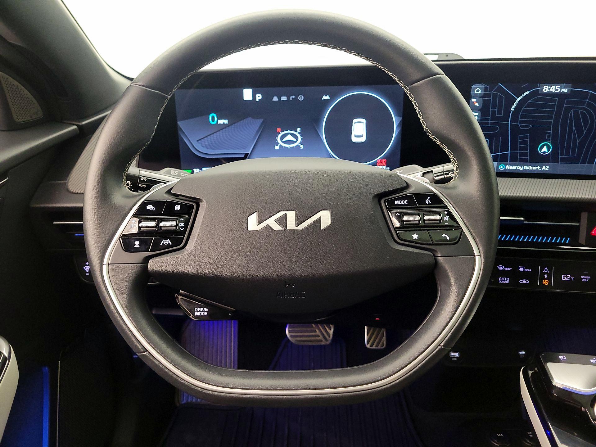 Thumbnail: 2022 Kia EV6 - 10