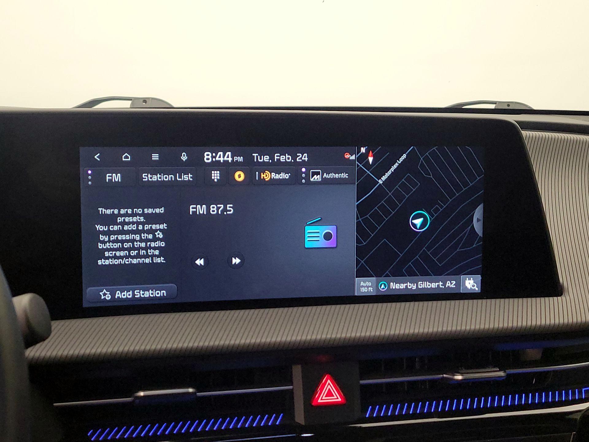 Thumbnail: 2022 Kia EV6 - 16