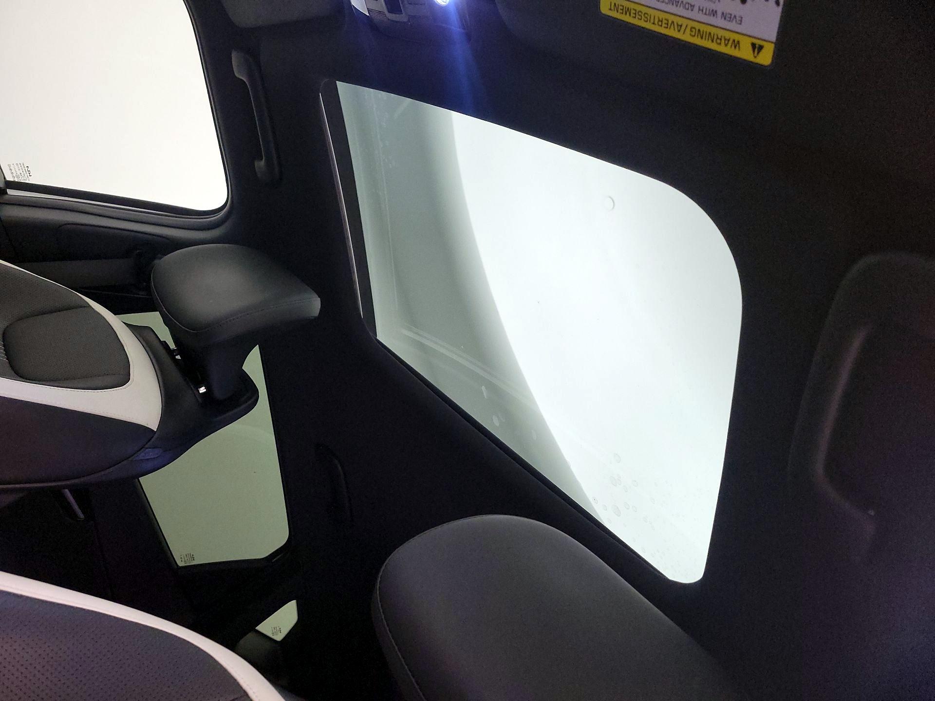 Thumbnail: 2022 Kia EV6 - 20