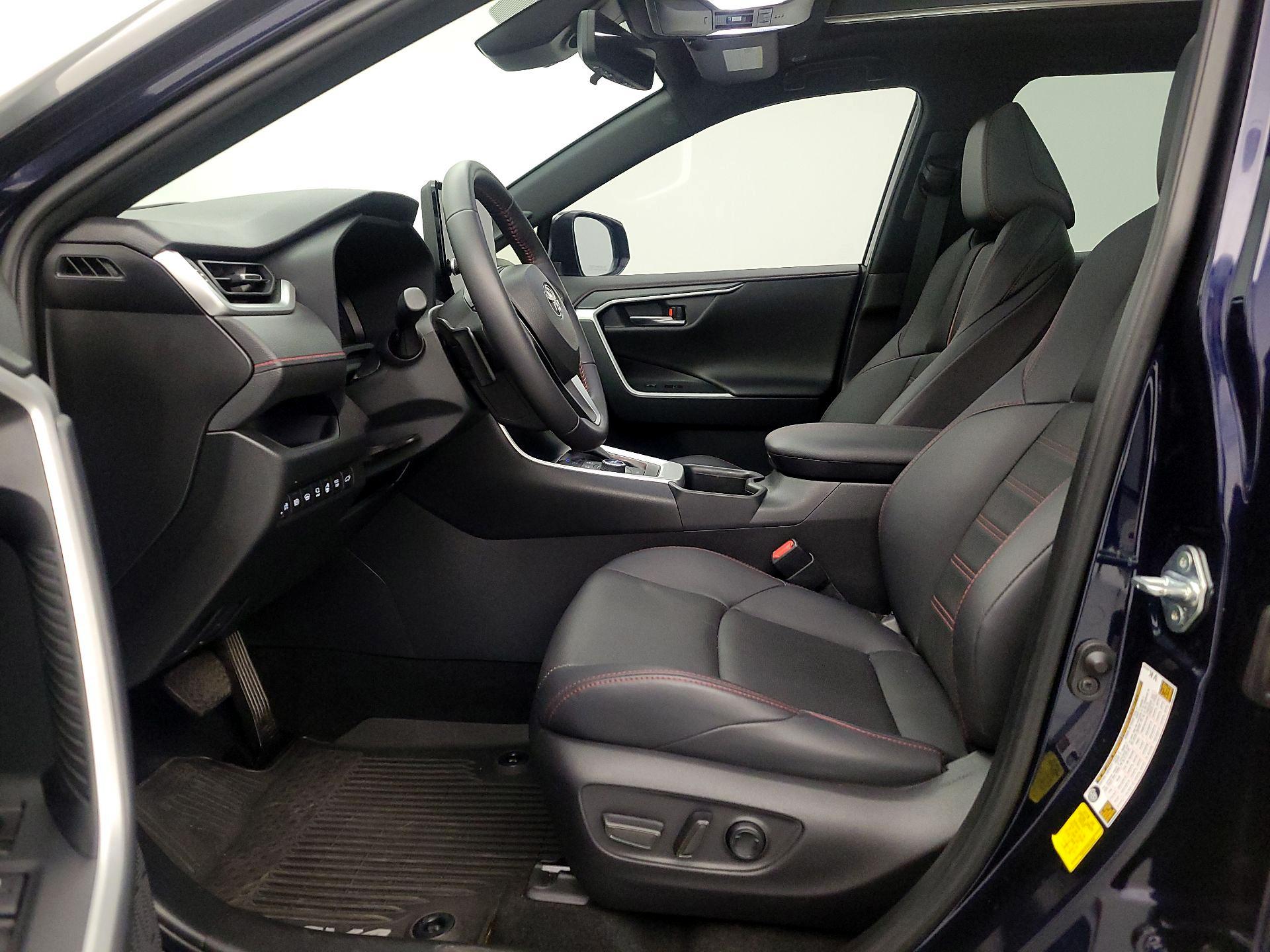 Thumbnail: 2024 Toyota RAV4 - 11