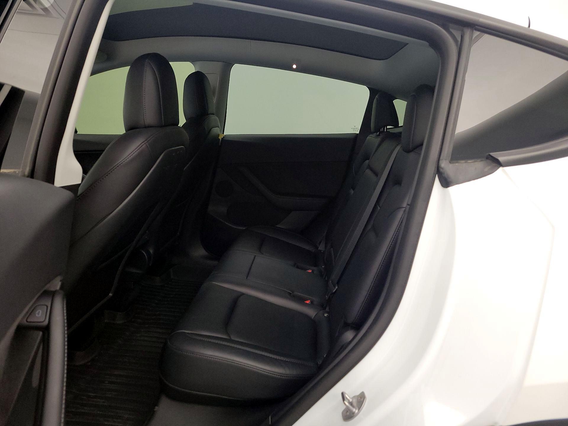 Thumbnail: 2022 Tesla Model Y - 18