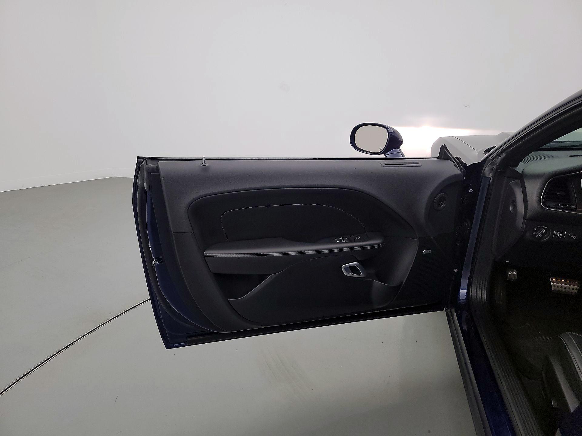 Thumbnail: 2015 Dodge Challenger - 12