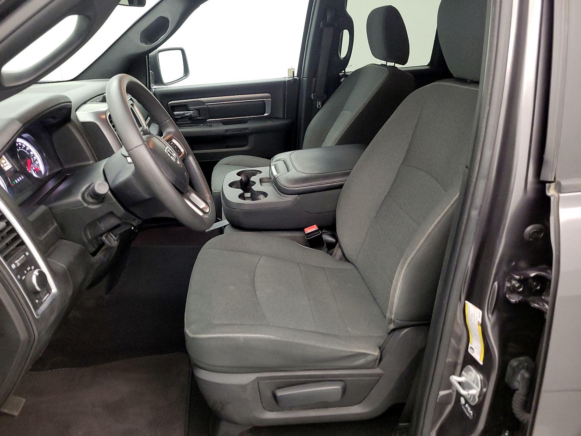 Thumbnail: 2021 RAM 1500 Classic - 11