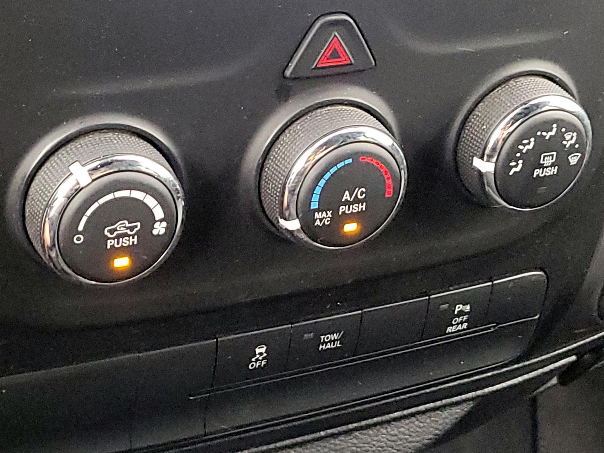 Thumbnail: 2021 RAM 1500 Classic - 16