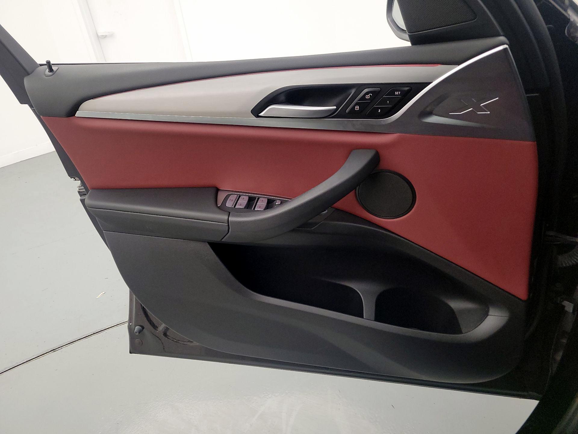 Thumbnail: 2022 BMW X3 - 12