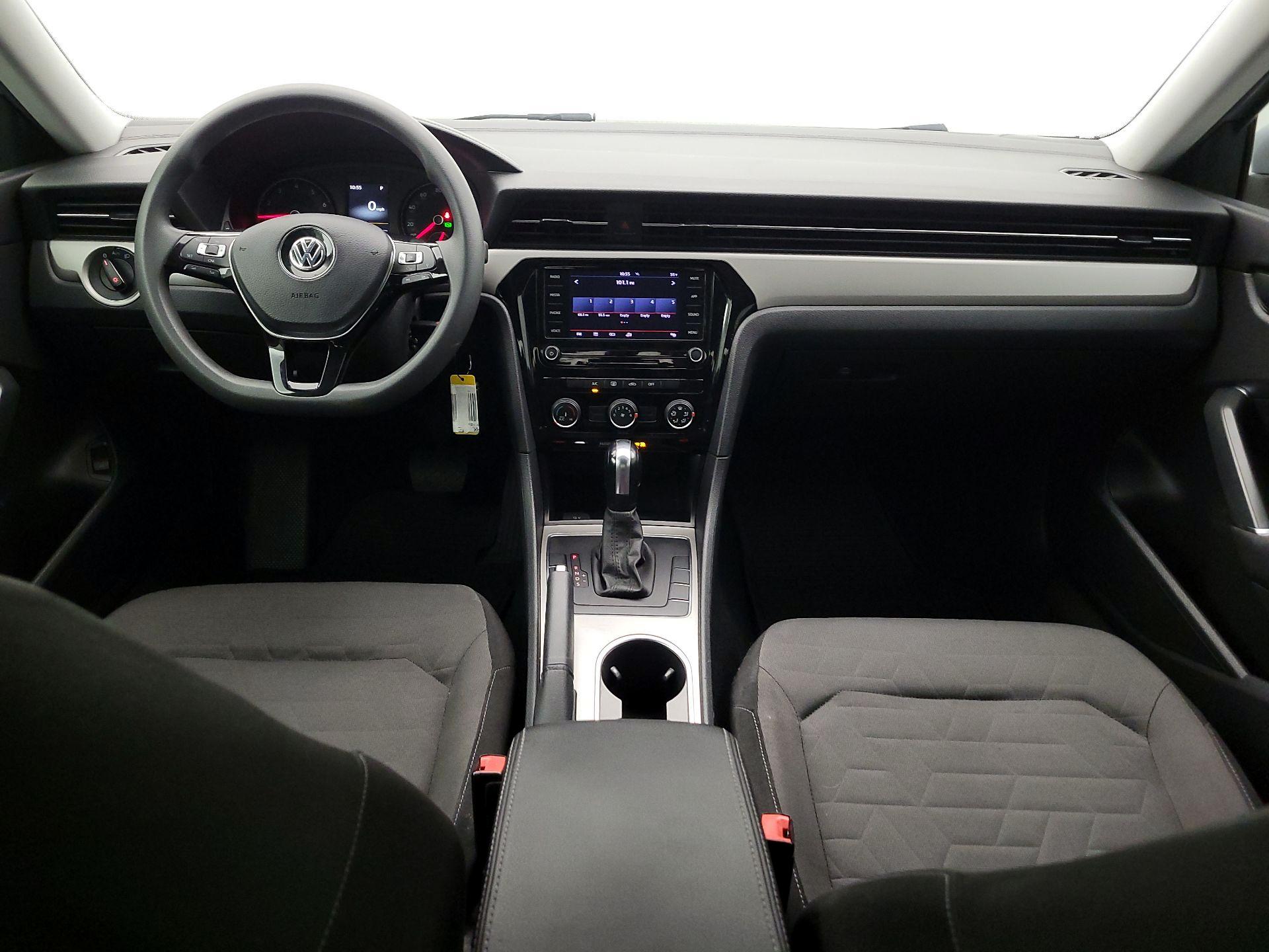 Thumbnail: 2020 Volkswagen Passat - 9