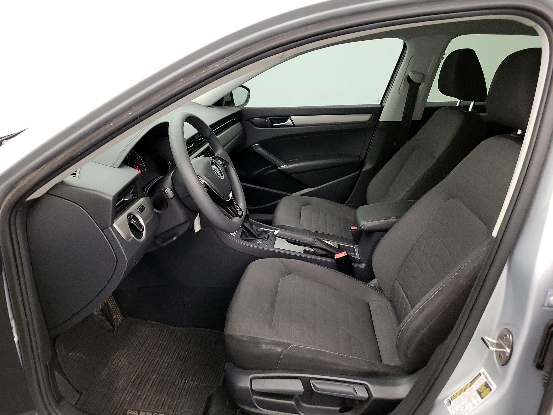 Thumbnail: 2020 Volkswagen Passat - 11