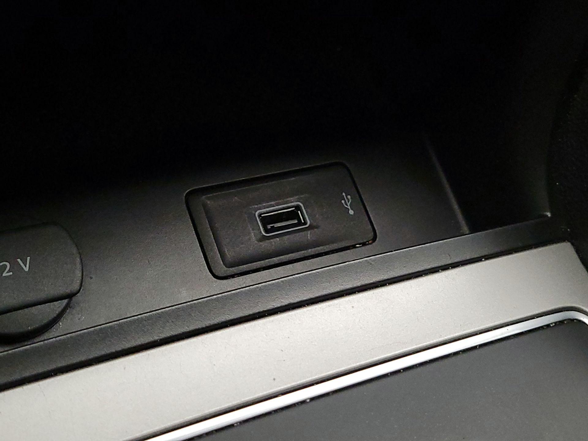 Thumbnail: 2020 Volkswagen Passat - 18