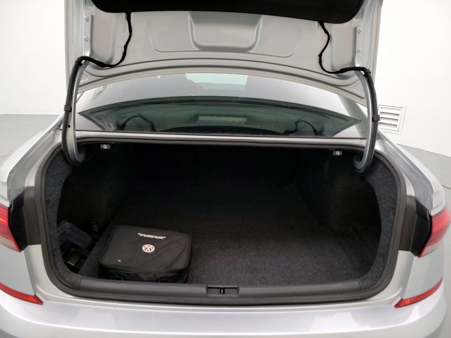 Thumbnail: 2020 Volkswagen Passat - 20