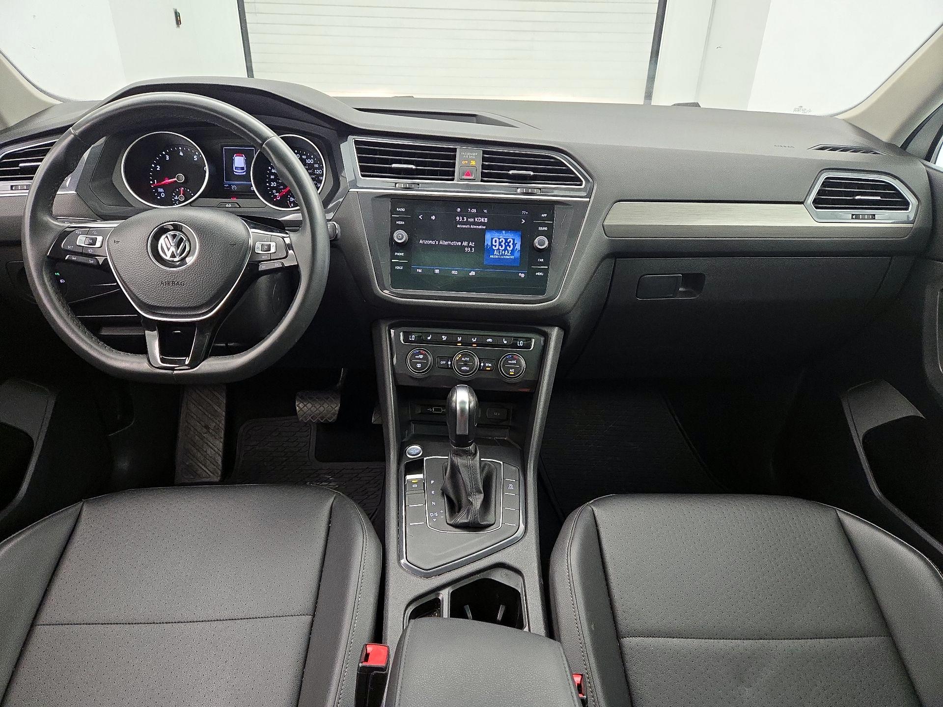 Thumbnail: 2020 Volkswagen Tiguan - 9