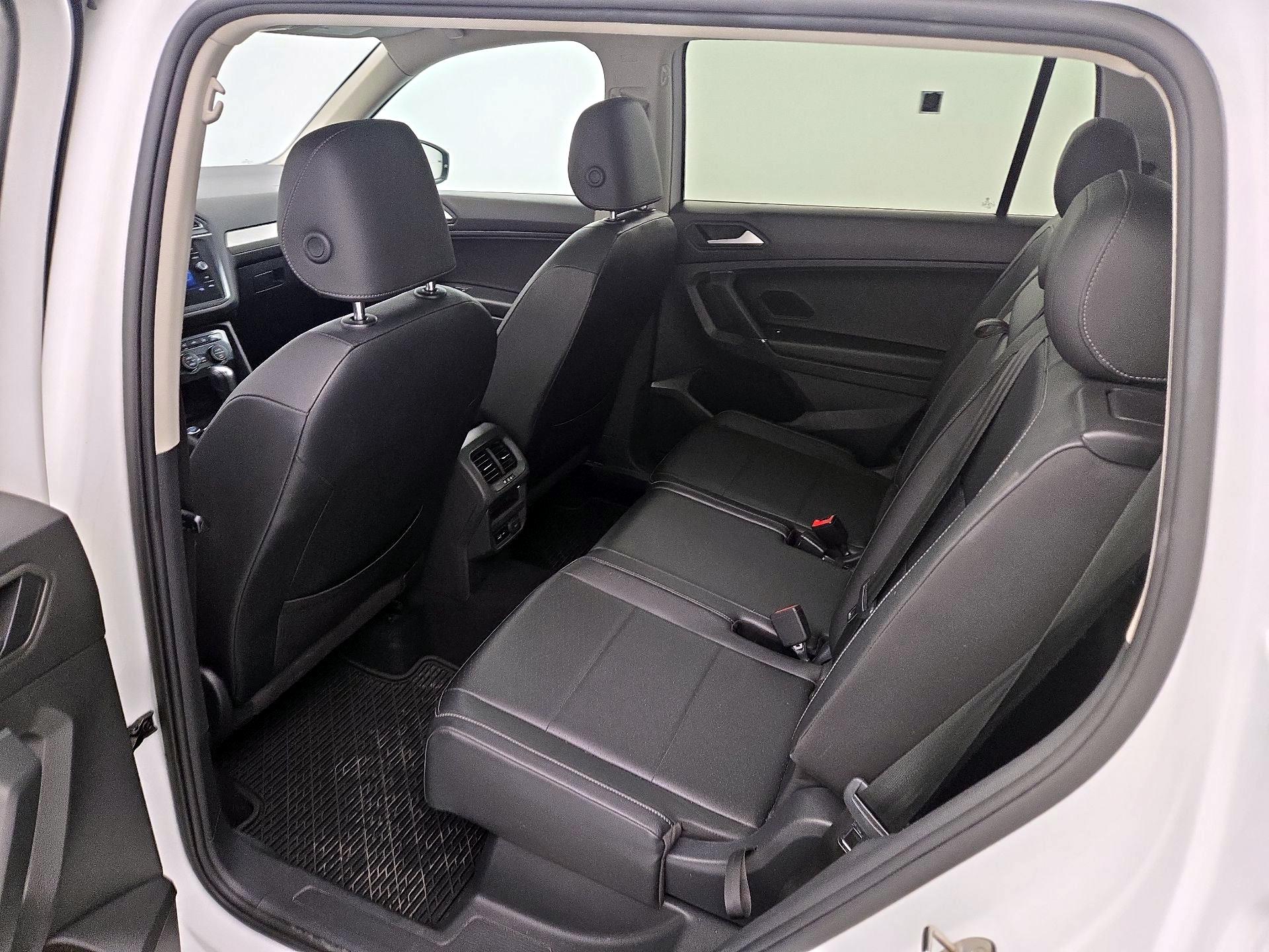 Thumbnail: 2020 Volkswagen Tiguan - 20