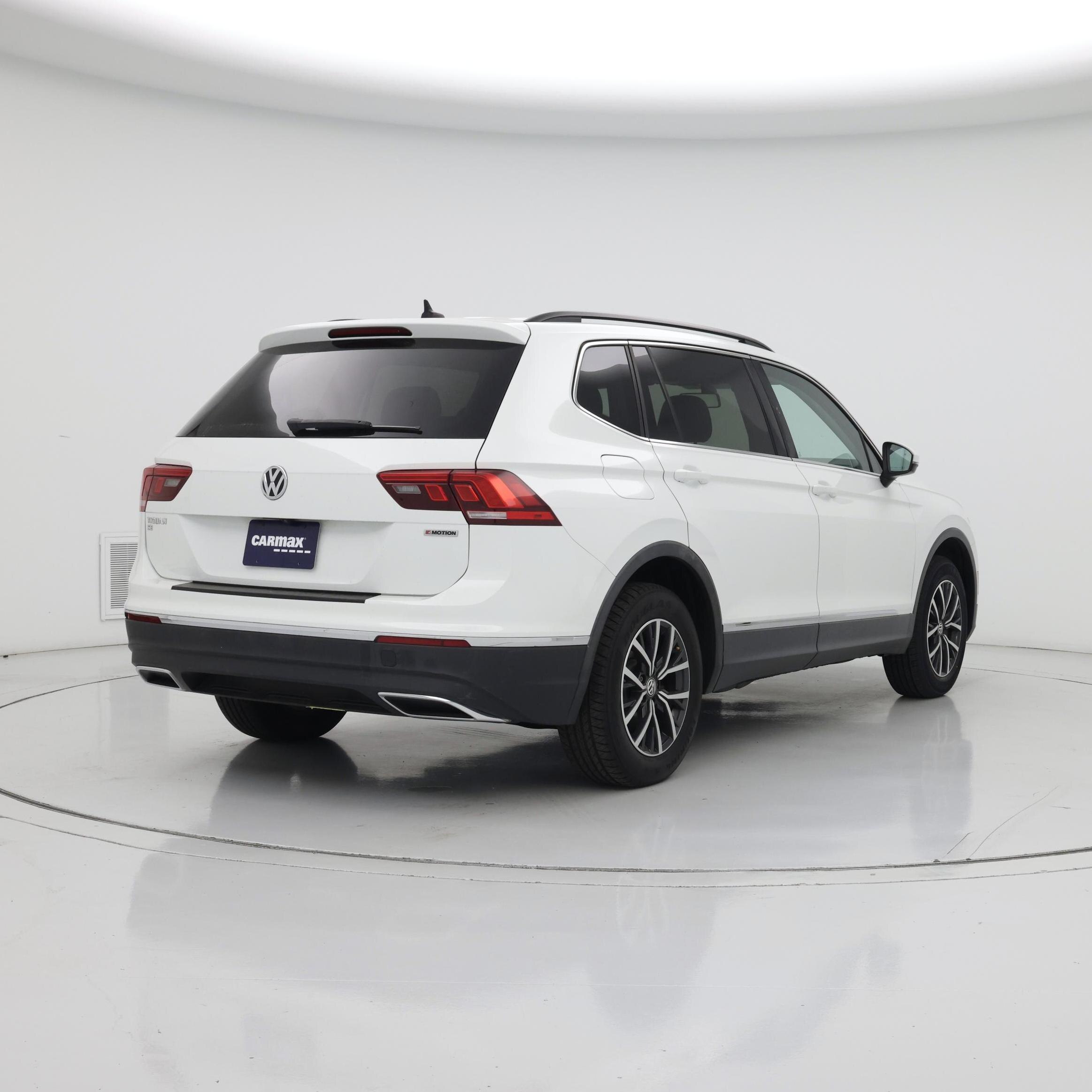 Thumbnail: 2020 Volkswagen Tiguan - 8
