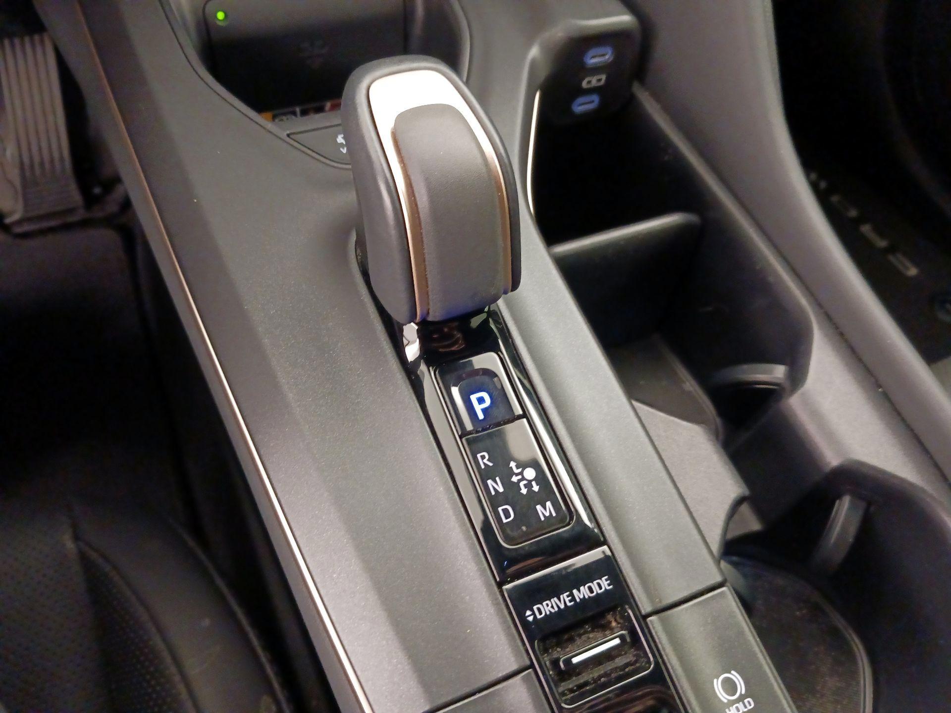 Thumbnail: 2023 Toyota Crown - 18