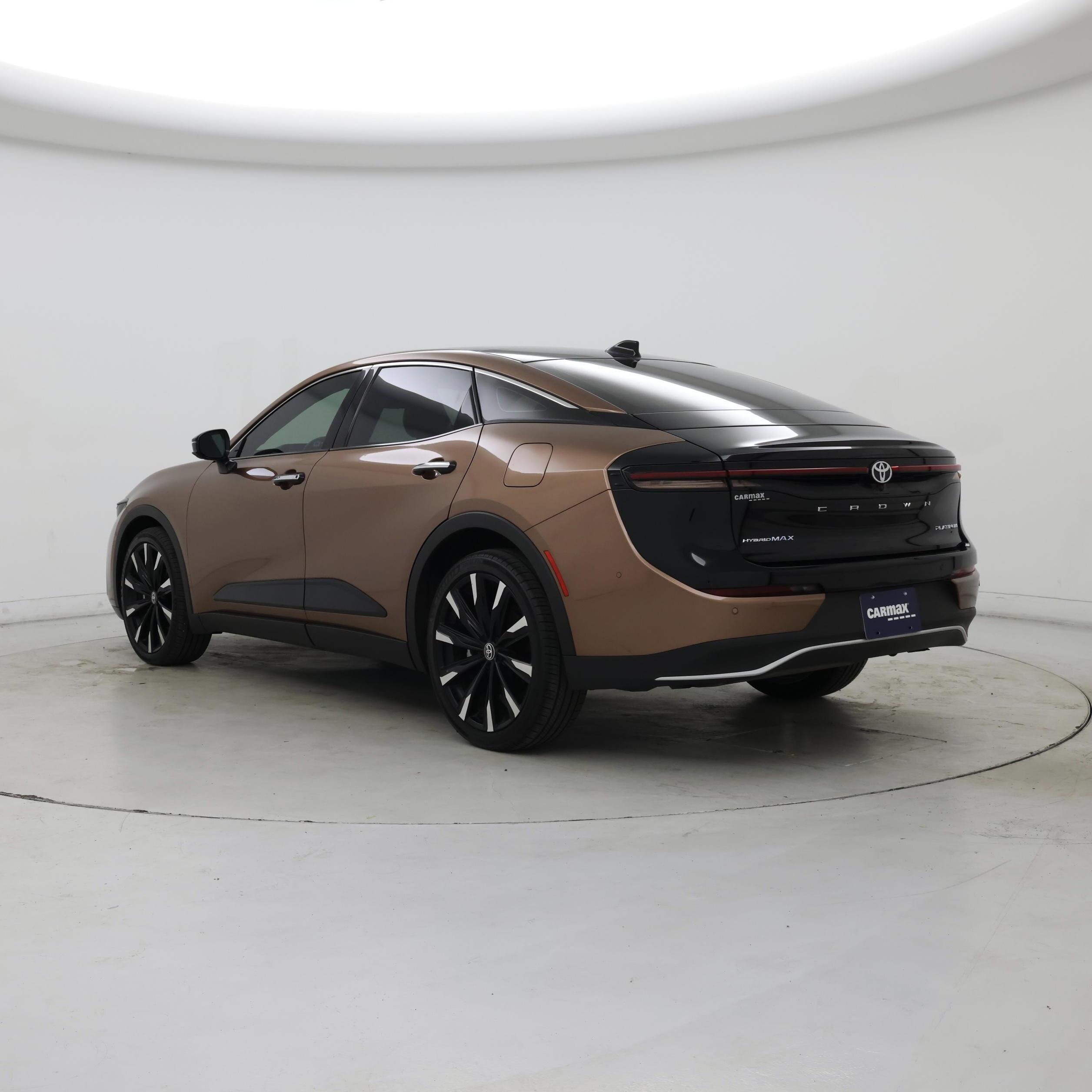 Thumbnail: 2023 Toyota Crown - 2