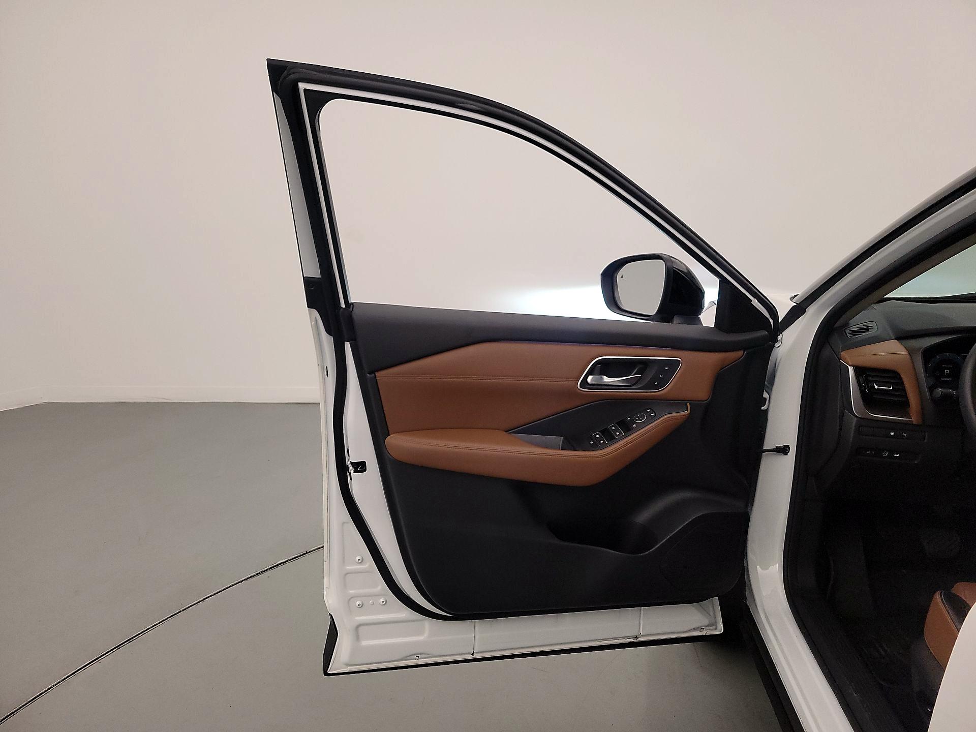 Thumbnail: 2024 Nissan Rogue - 12