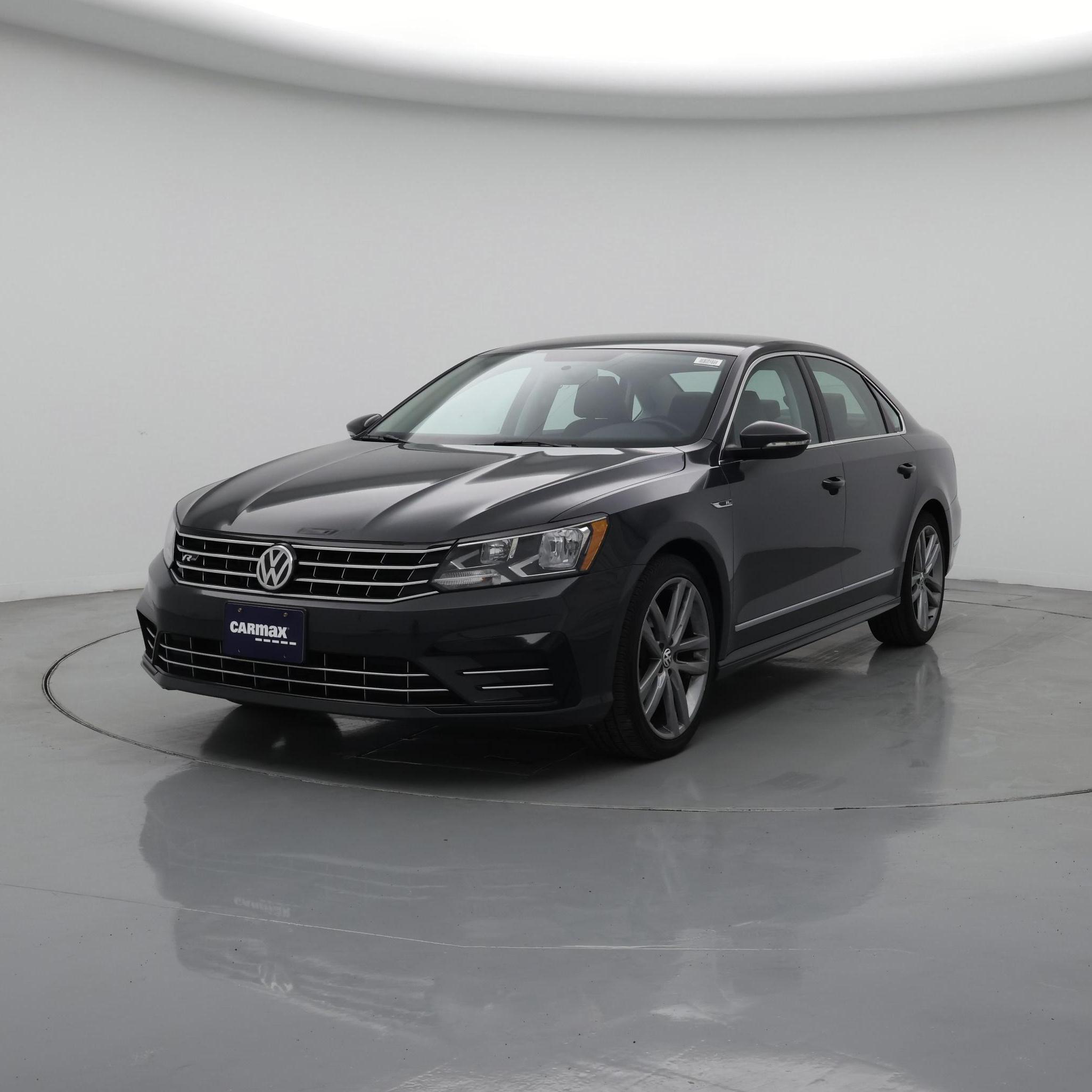 Thumbnail: 2017 Volkswagen Passat - 4
